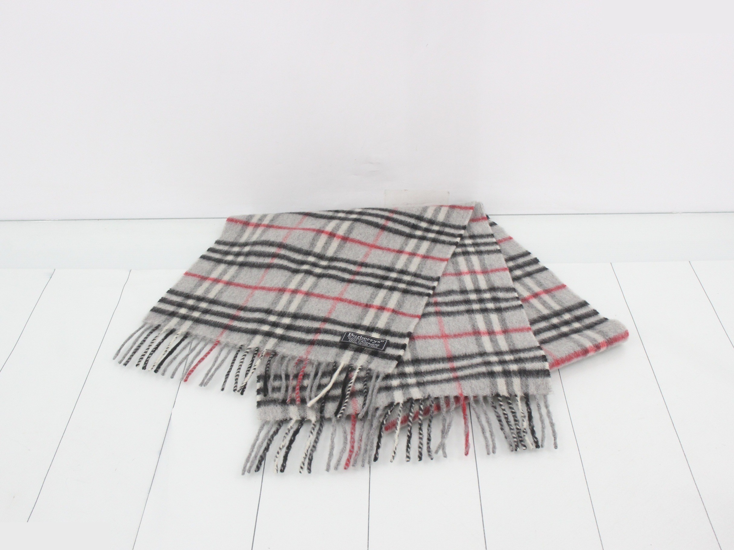 Other lines: Small items, accessories, and scarves — view 2