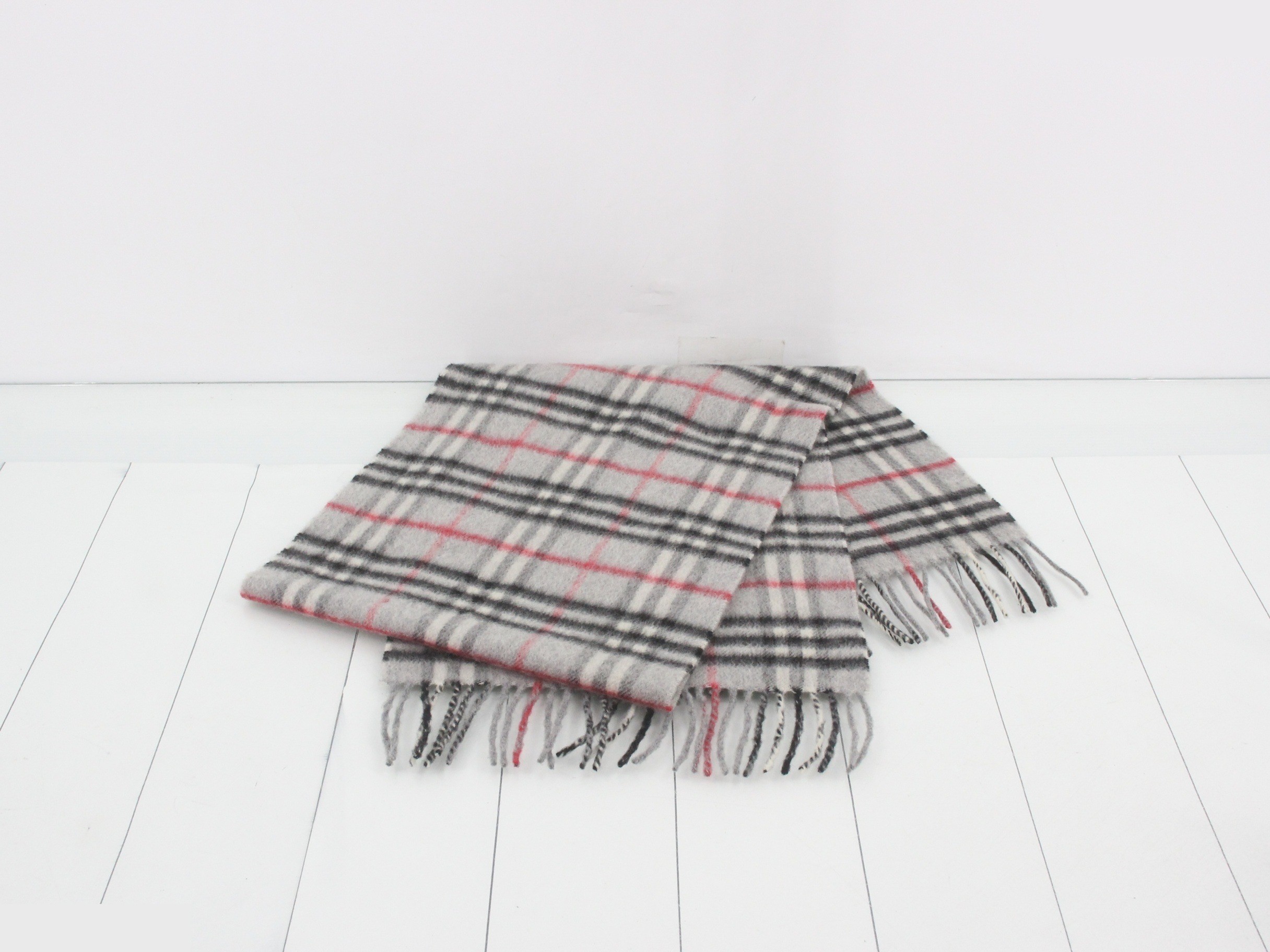 Other lines: Small items, accessories, and scarves — view 3