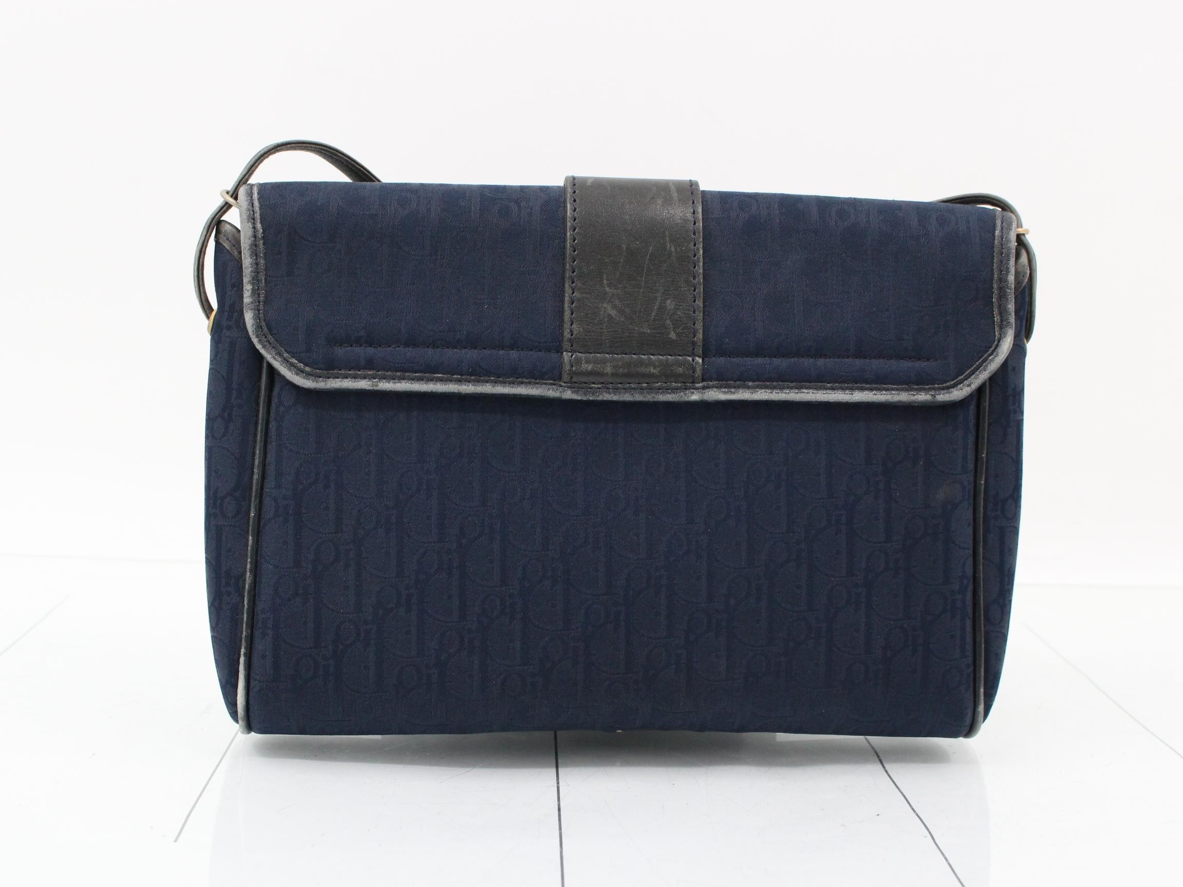 shoulder bag — view 2