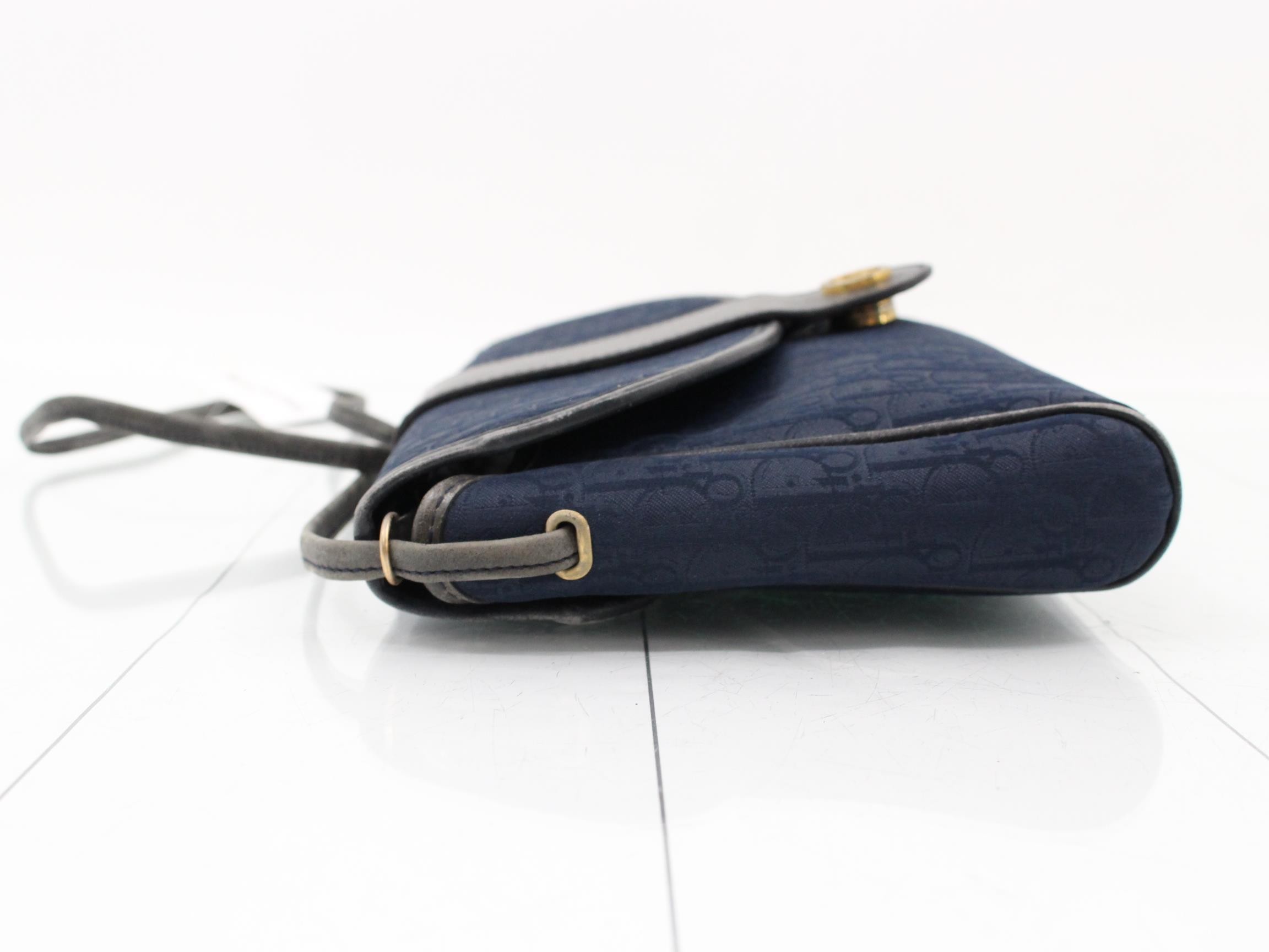 shoulder bag — view 4
