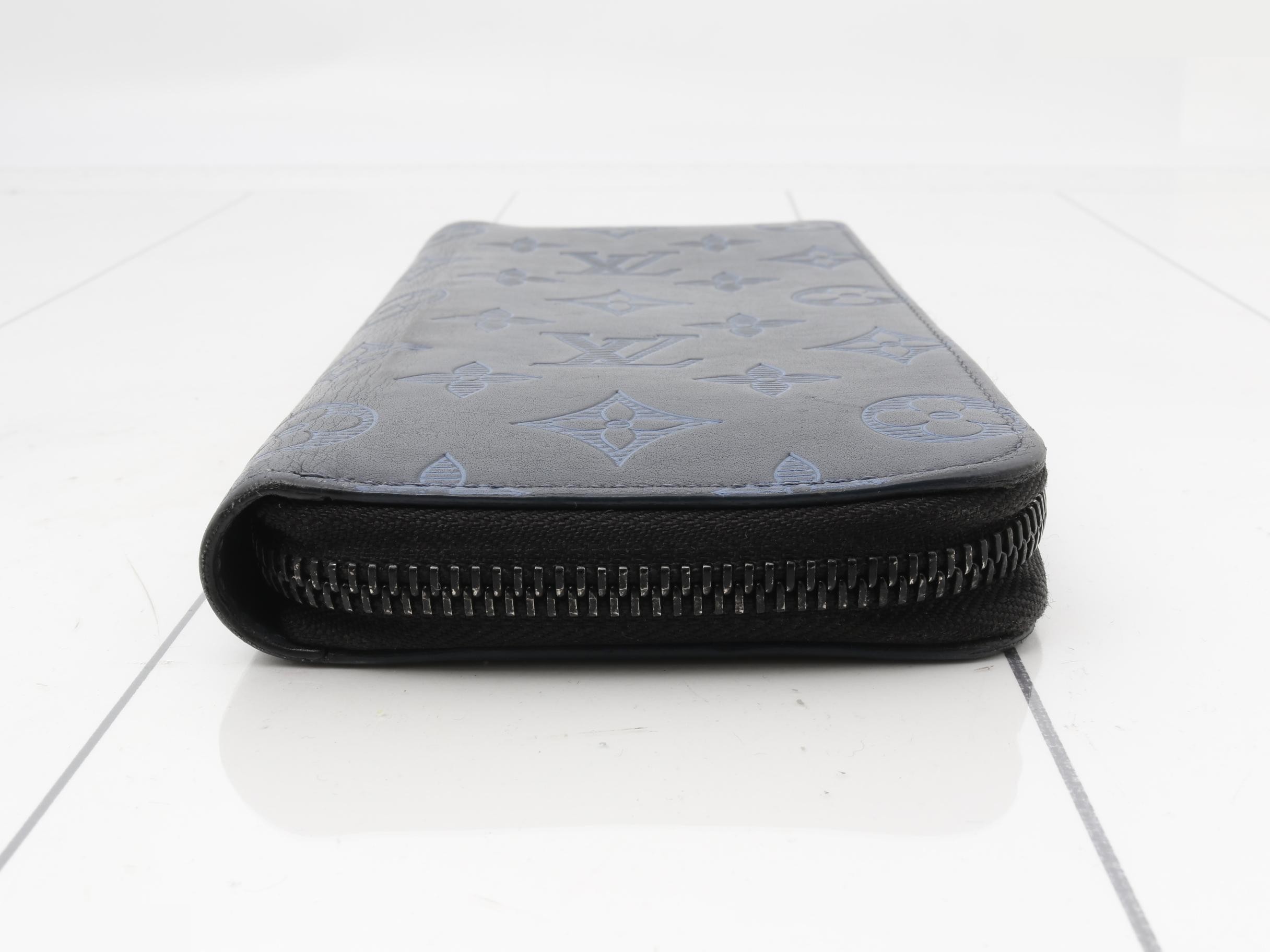 Zippy Wallet Vertical Monogram Shadow — view 3