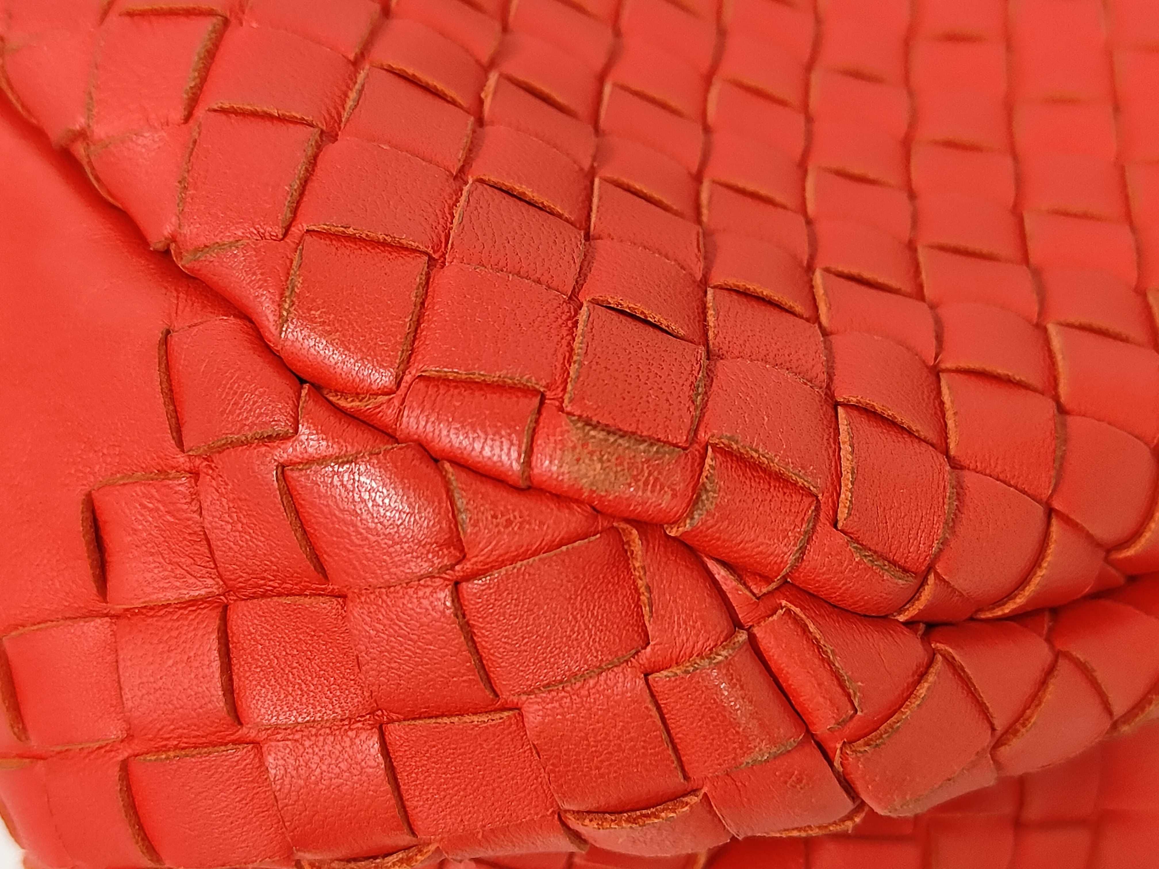 Intrecciato Hobo Red Handbag — view 6