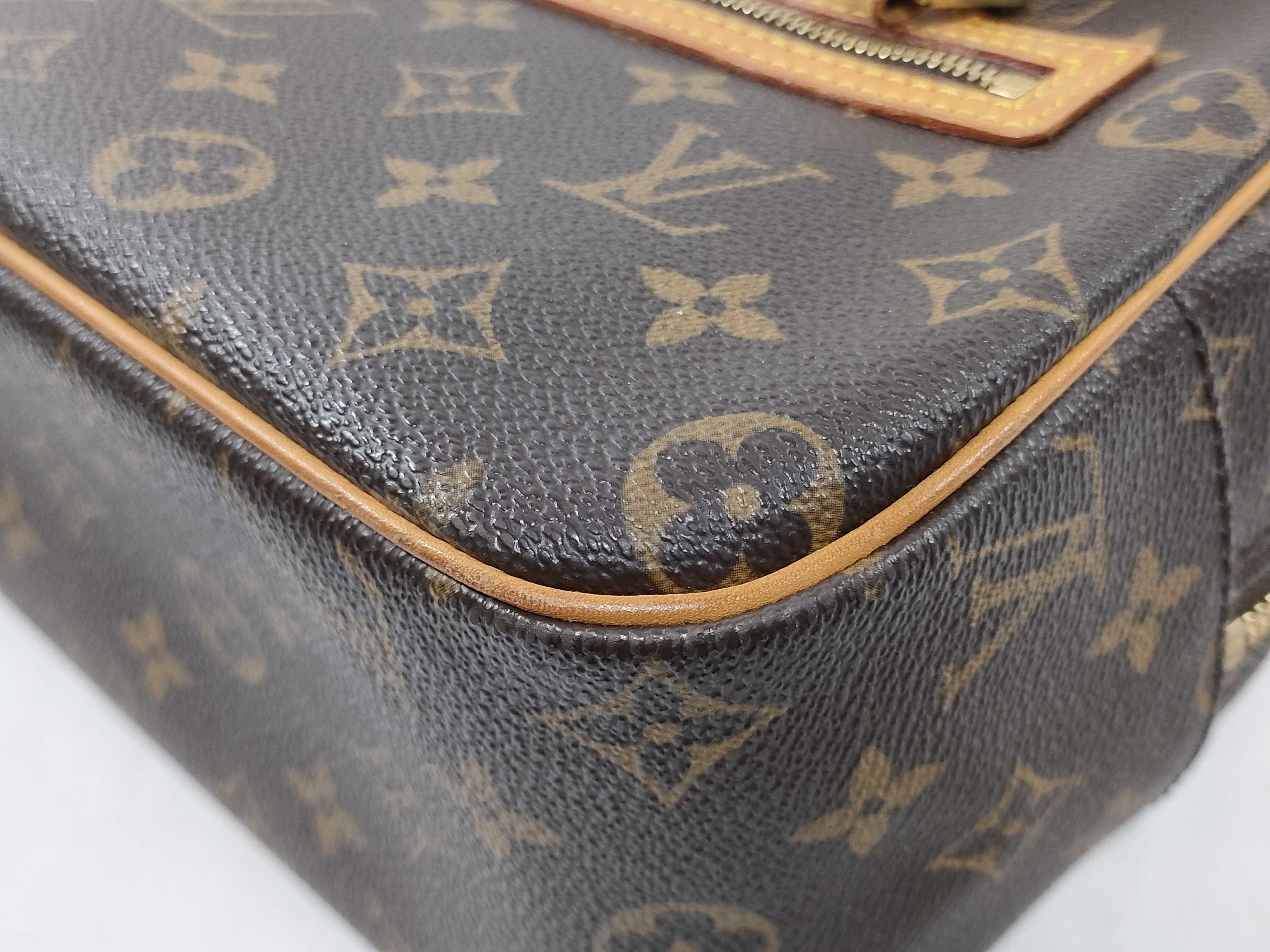 Monogram Louis Vuitton Monogram Cite MM Shoulder Bag — view 9