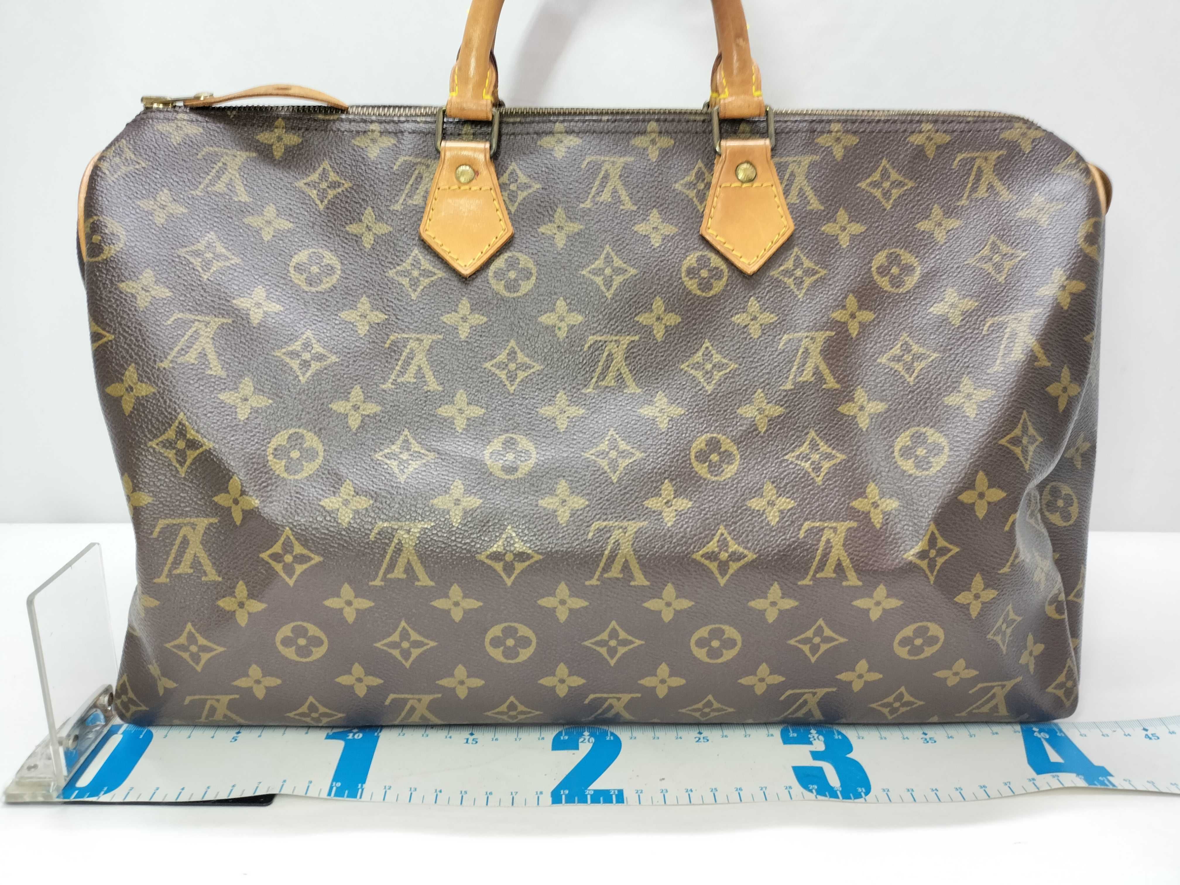 Monogram Louis Vuitton Speedy 40 Handbag — view 2