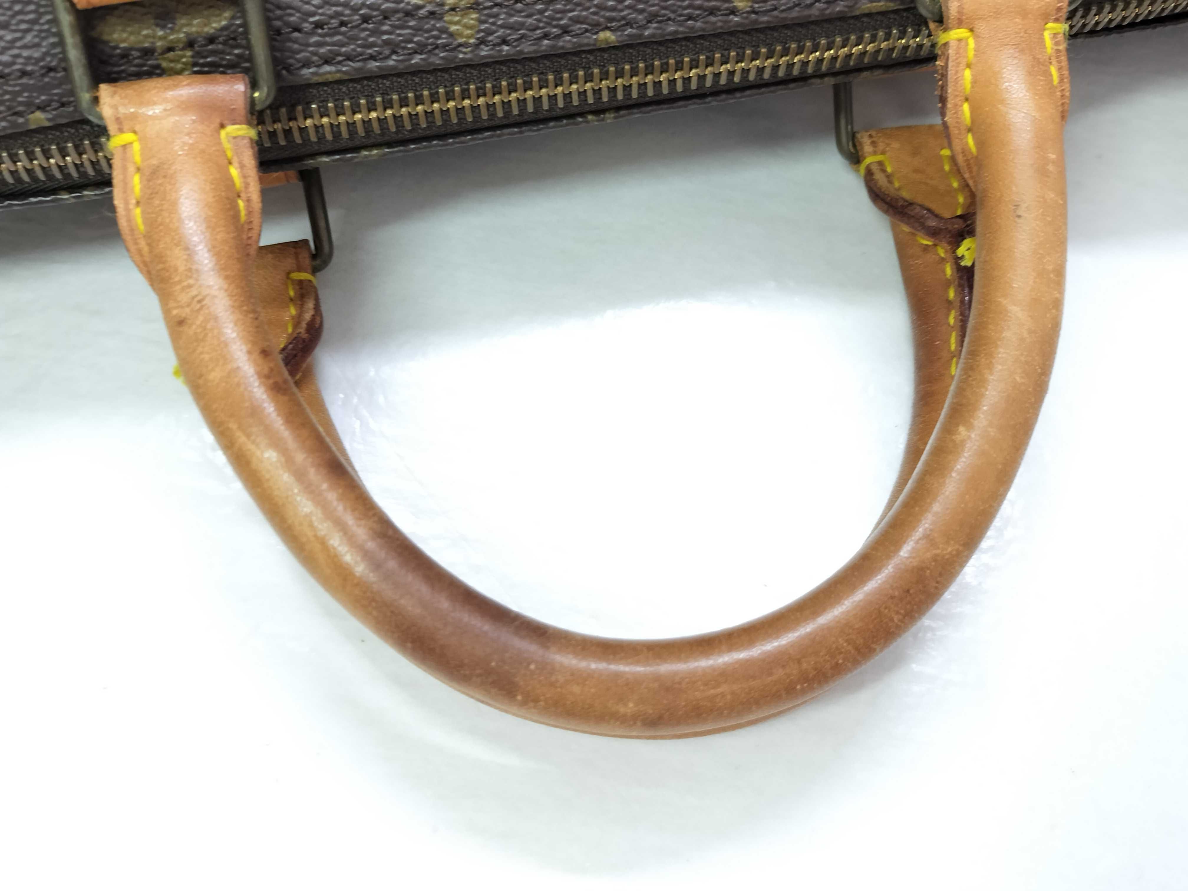 Monogram Louis Vuitton Speedy 40 Handbag — view 3