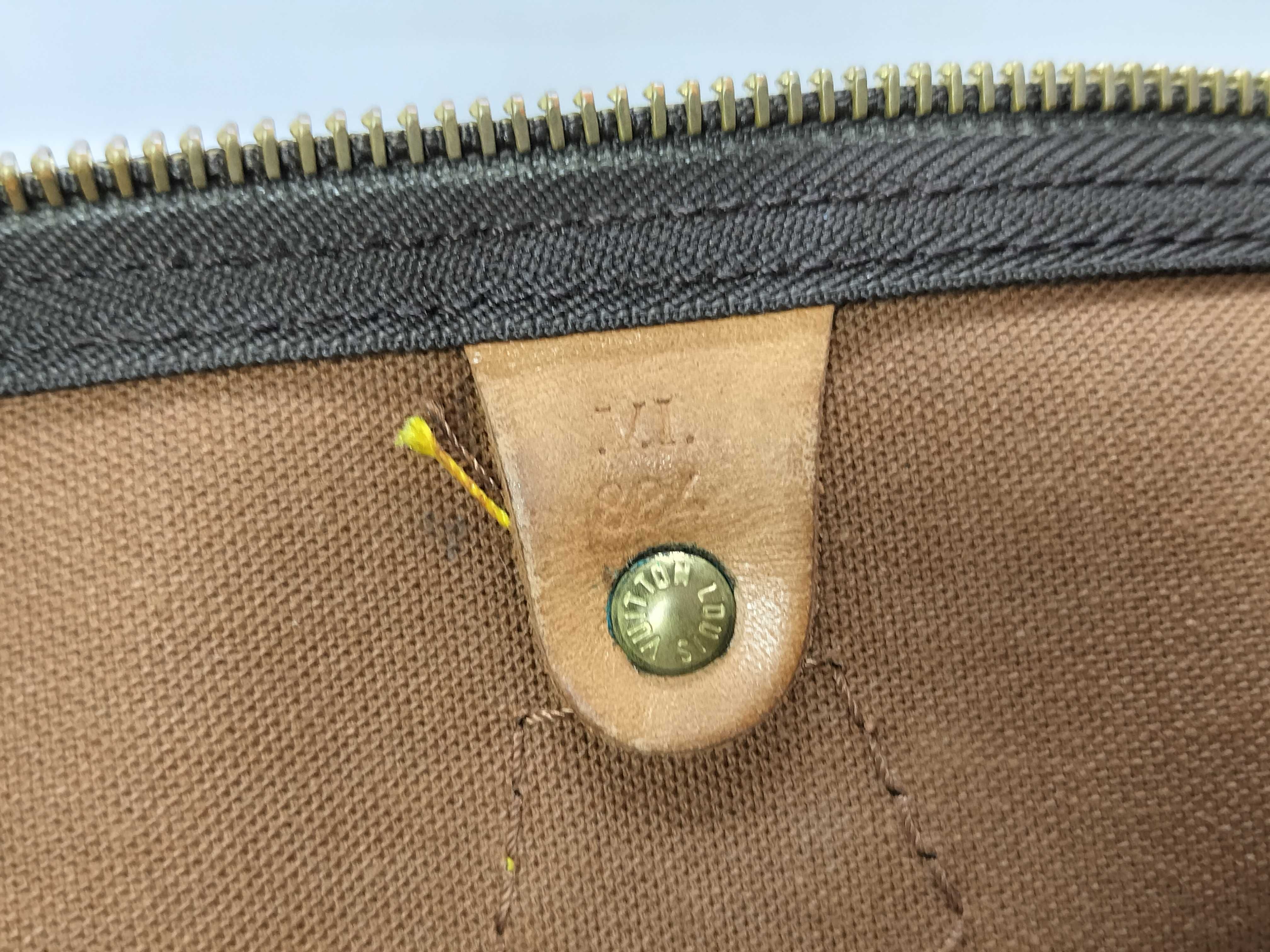 Monogram Louis Vuitton Speedy 40 Handbag — view 10