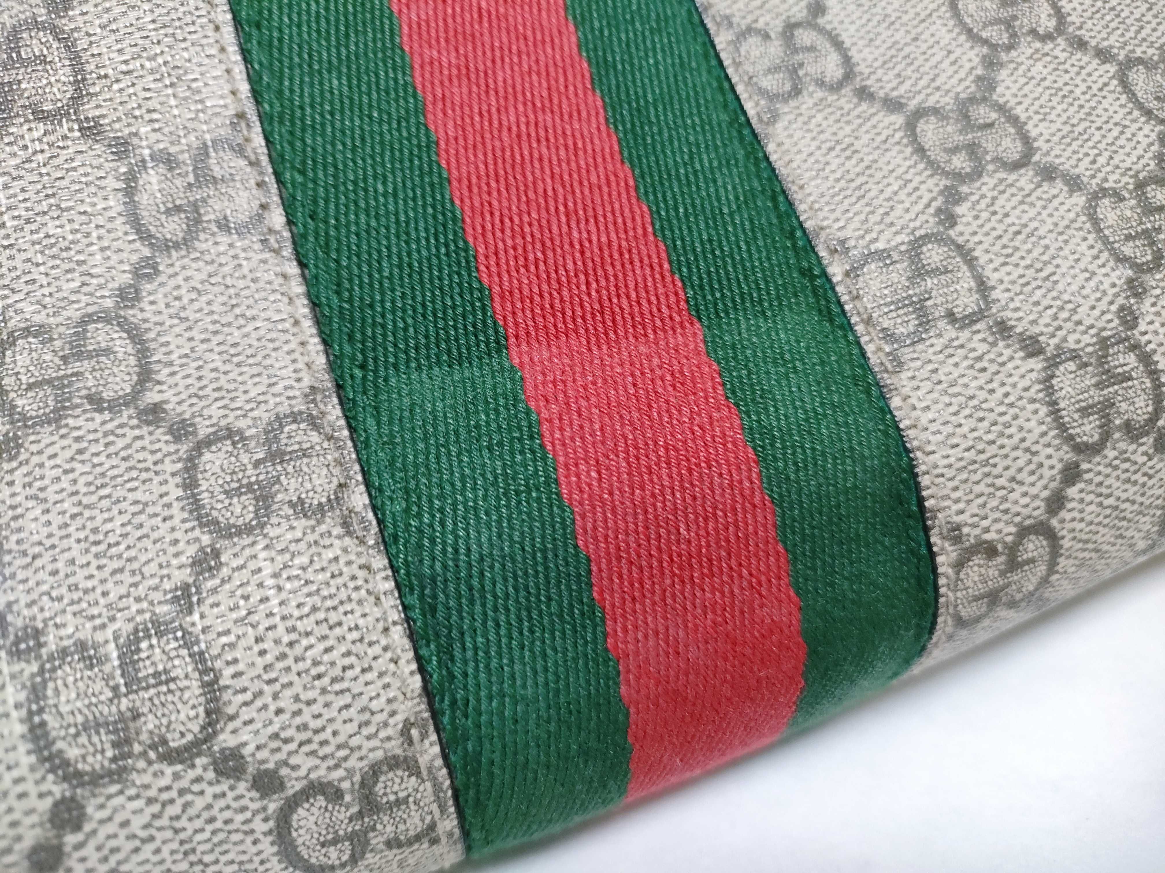 GG Supreme Shoulder Bag — view 15