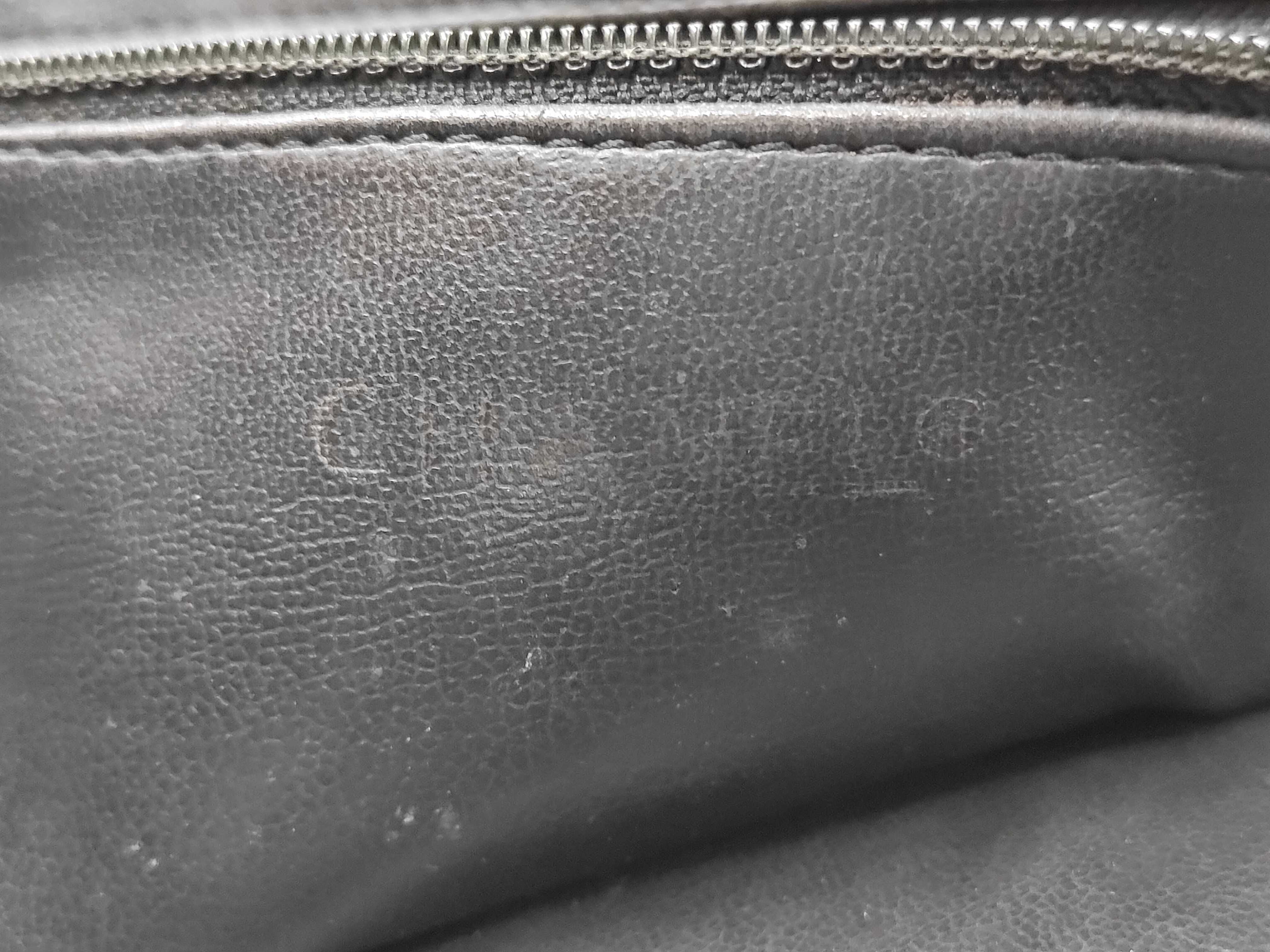 Matelassé Chain Tote Bag (Black) — view 12