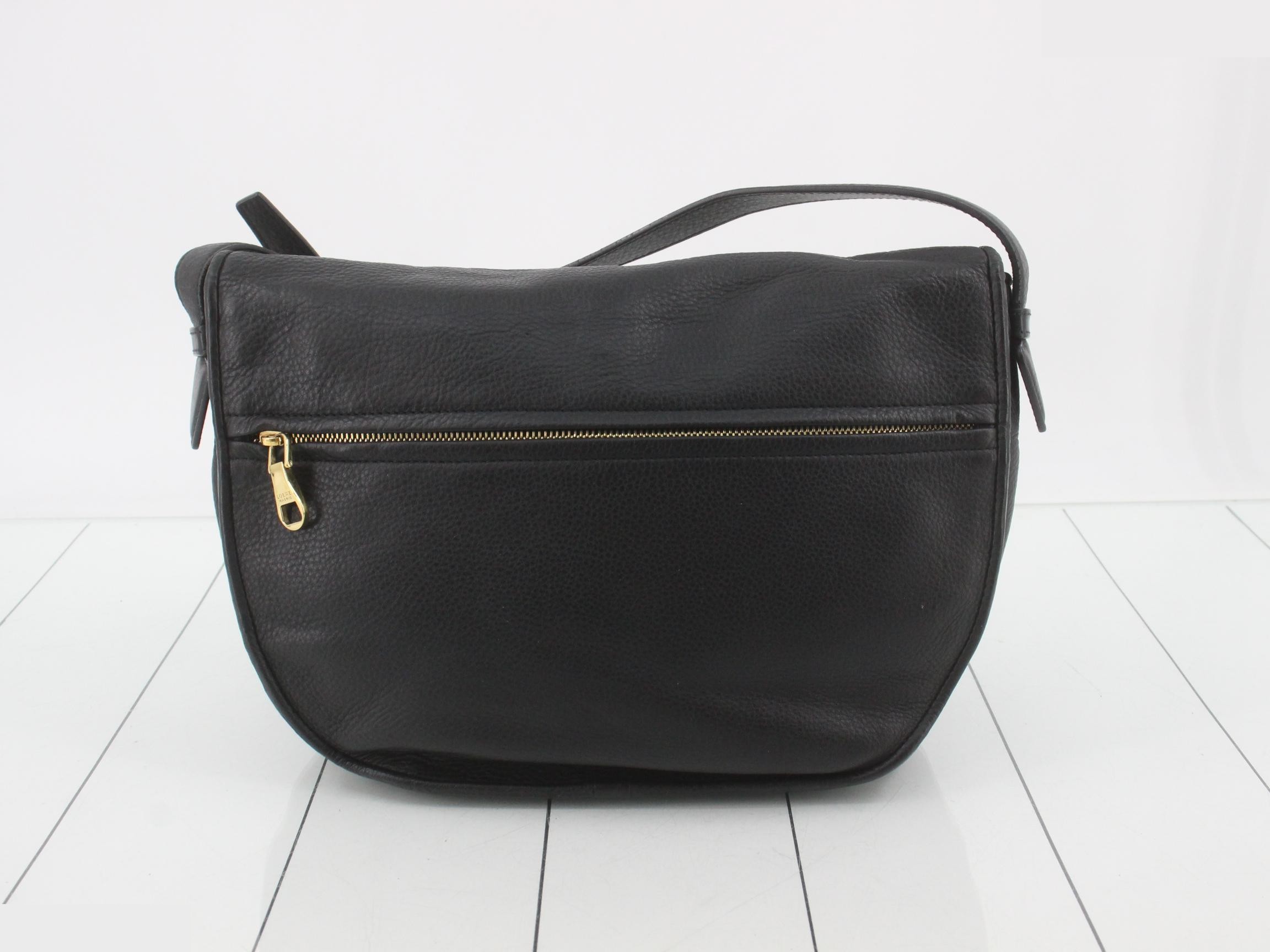 Embossed logo, black messenger bag, half-moon design, shoulder bag, item number 368 — view 2