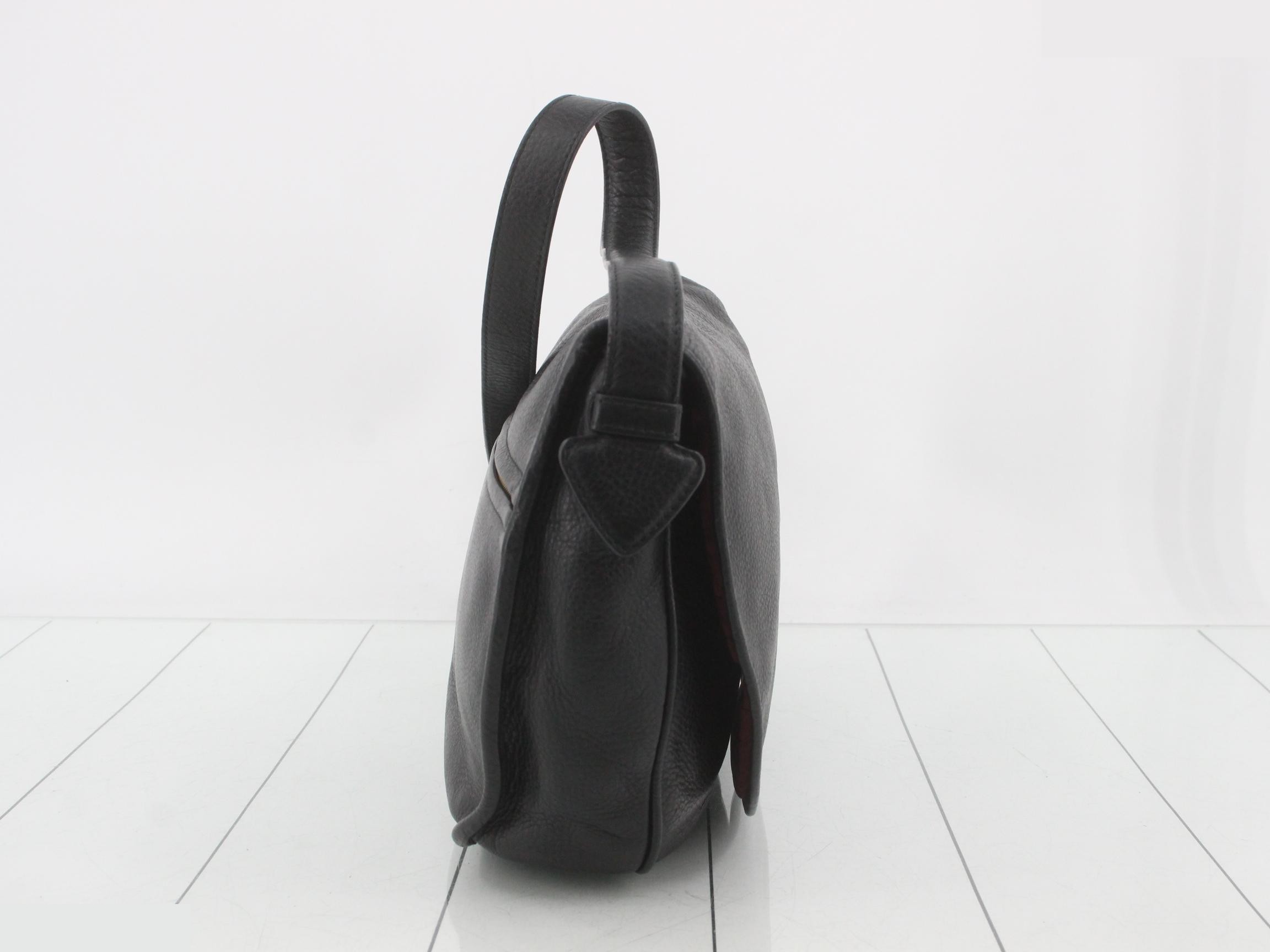 Embossed logo, black messenger bag, half-moon design, shoulder bag, item number 368 — view 4