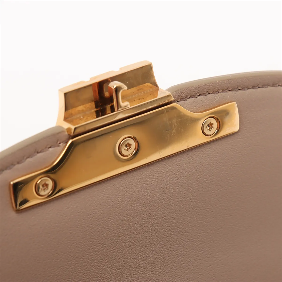 Triomphe Besace Leather Shoulder Bag, Beige — view 13