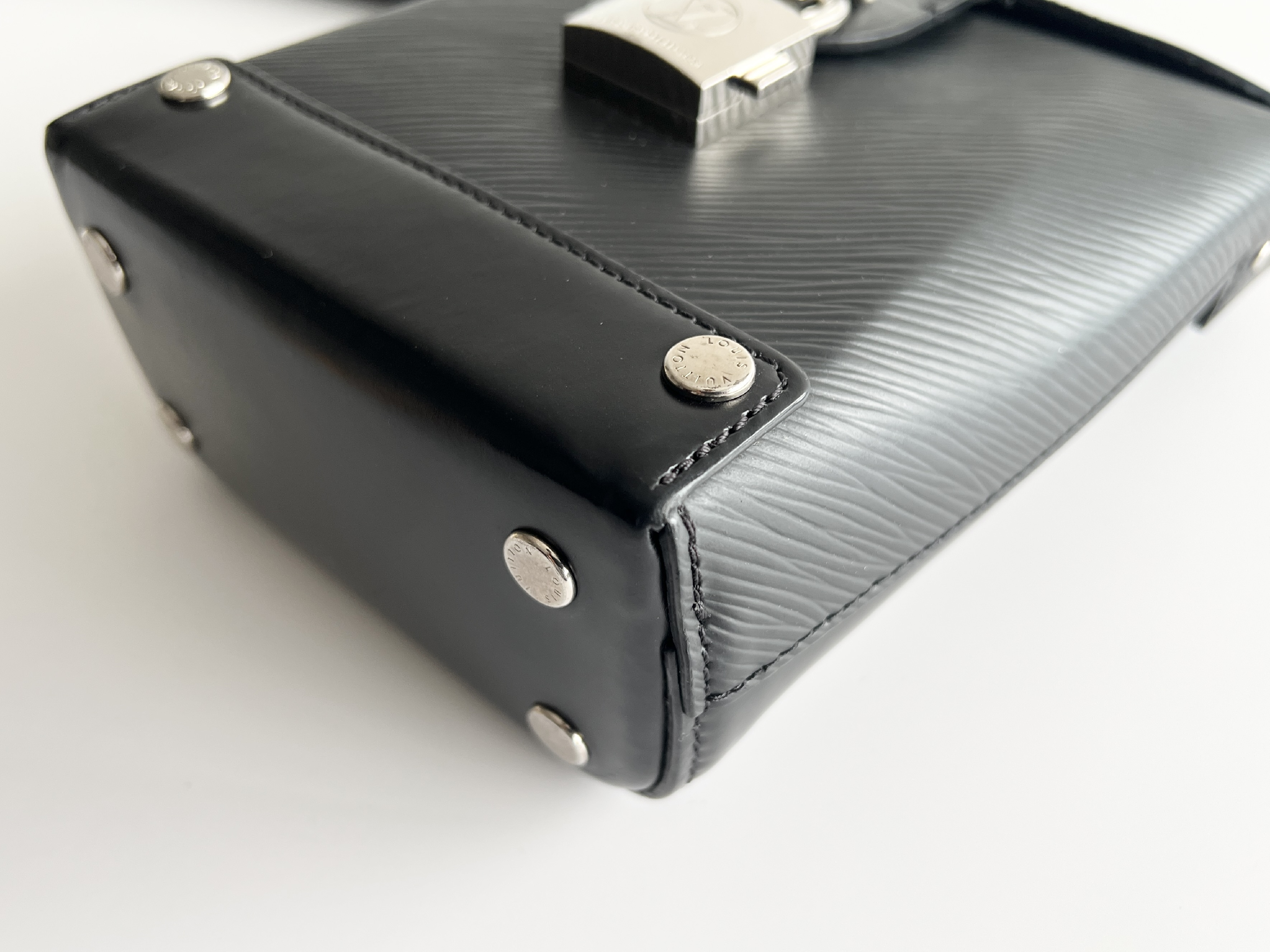 Bento Box BB Epi Logo Leather Shoulder Bag — view 11