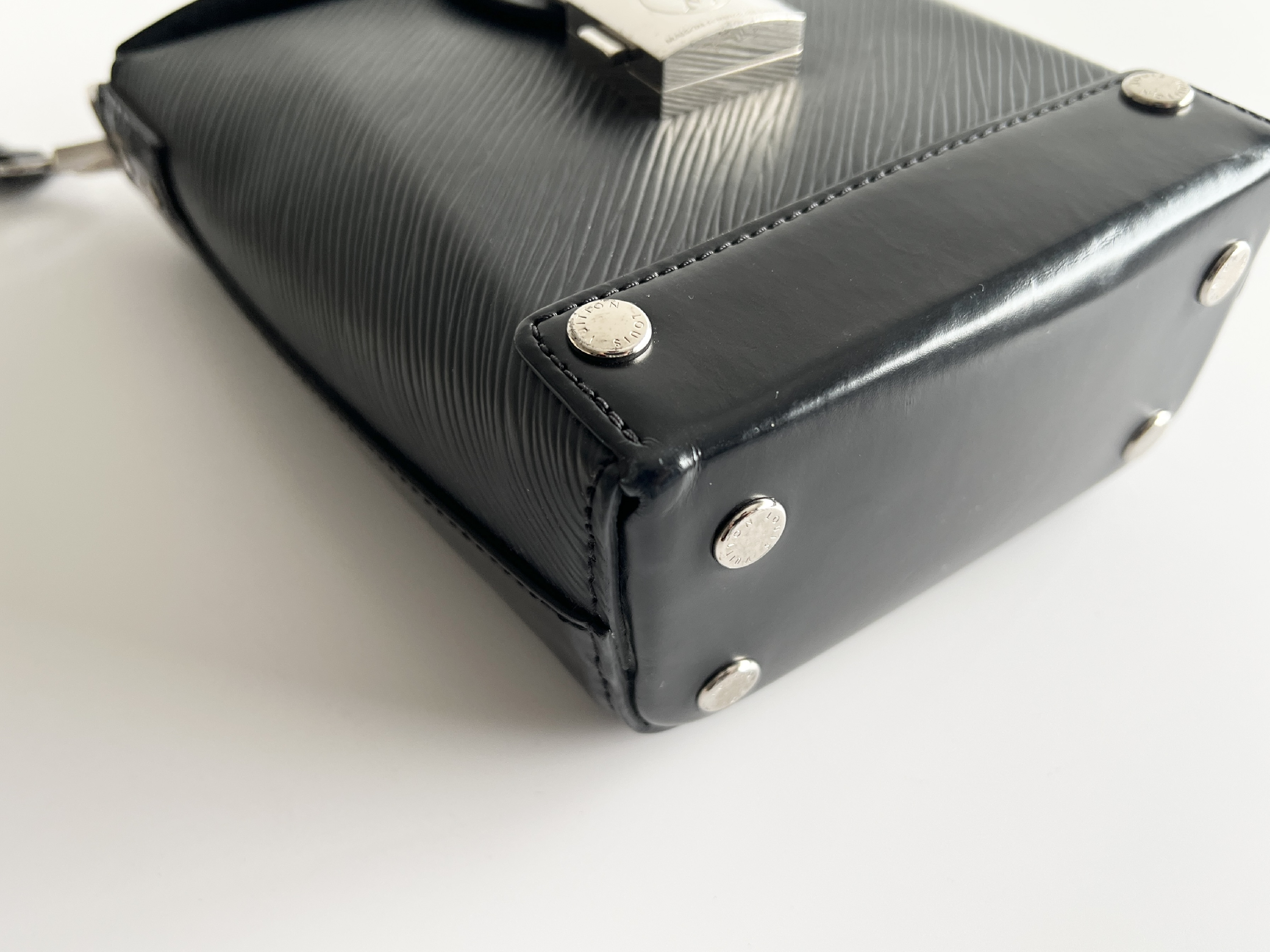 Bento Box BB Epi Logo Leather Shoulder Bag — view 10