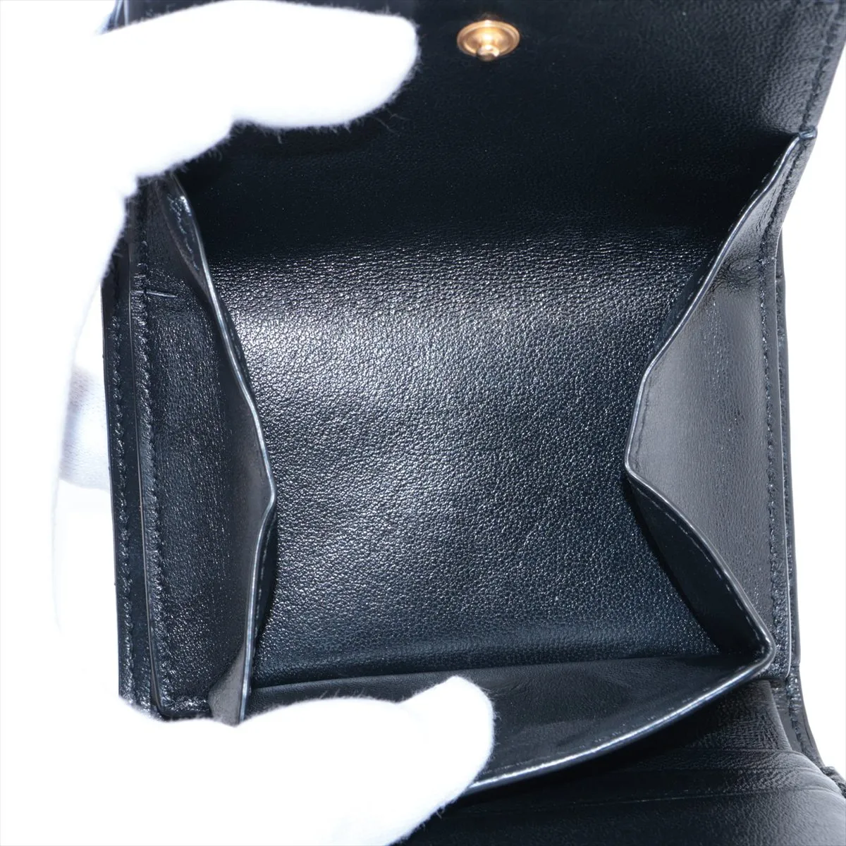 V-stitch GNC692061 Leather Compact Wallet, Black — view 7