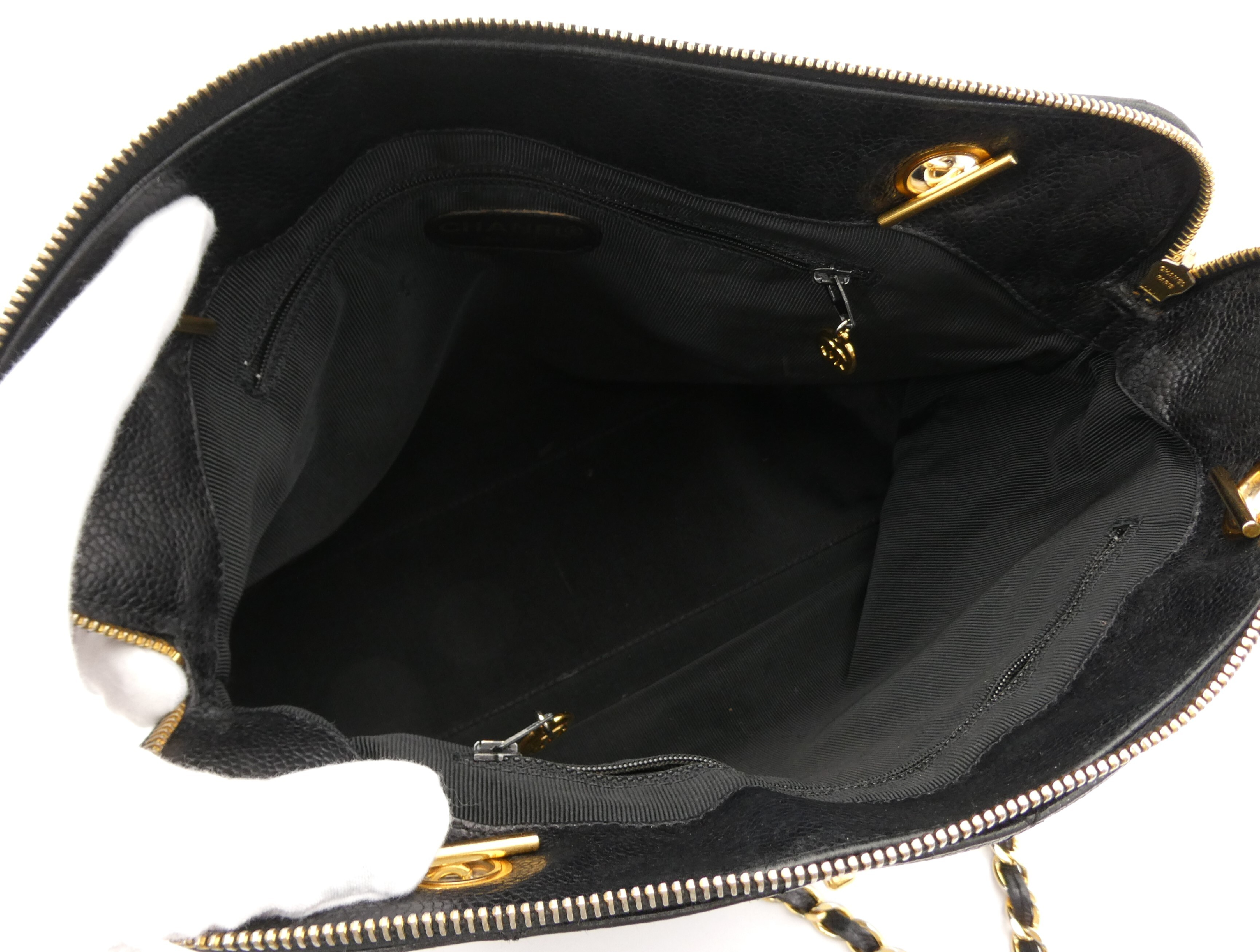 Matelassé Caviar Skin Coco Mark Turnlock Chain Shoulder Bag — view 7