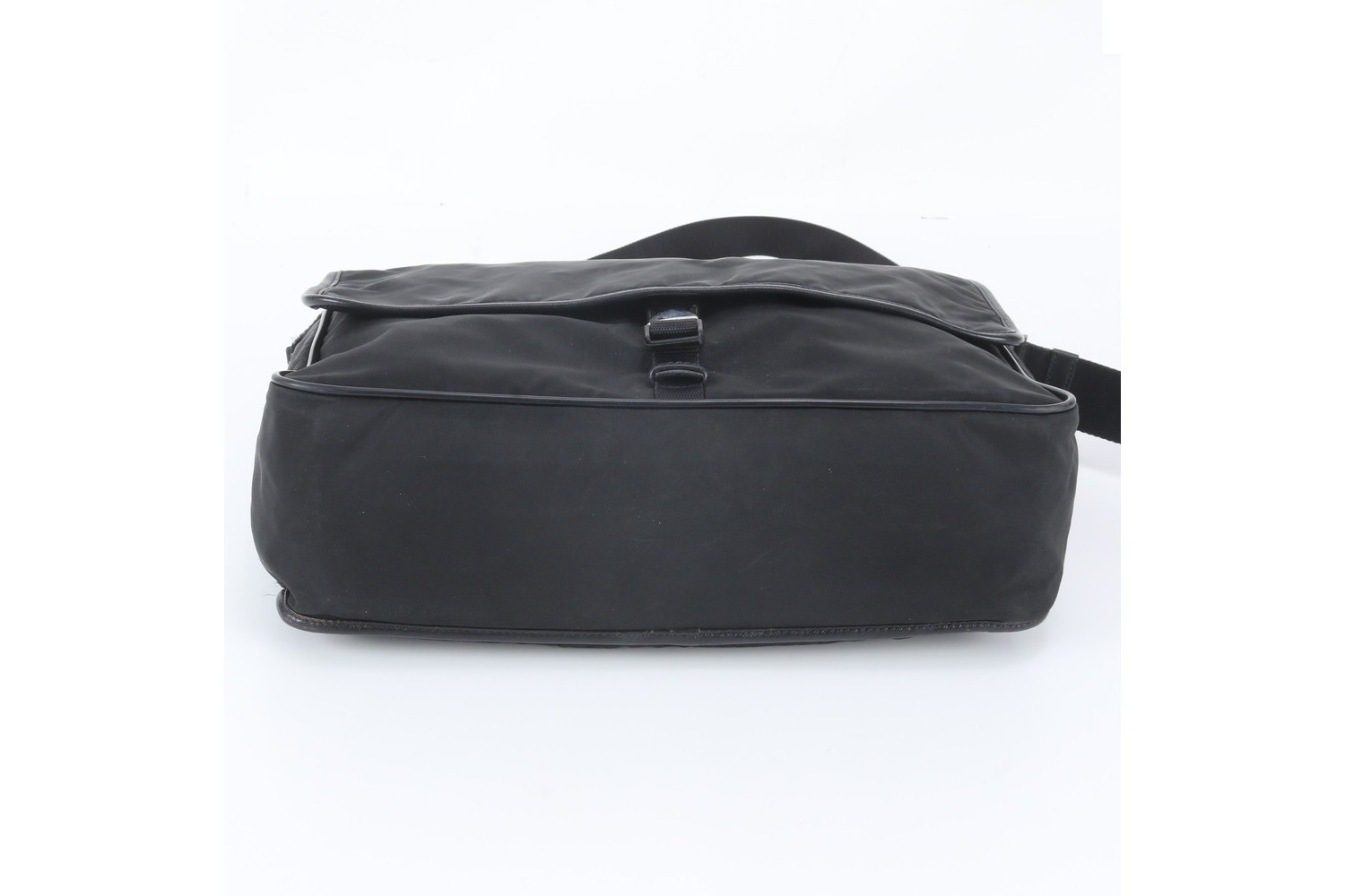 Tessuto nylon shoulder bag with white tag, triangle logo, and leather accents. — view 5