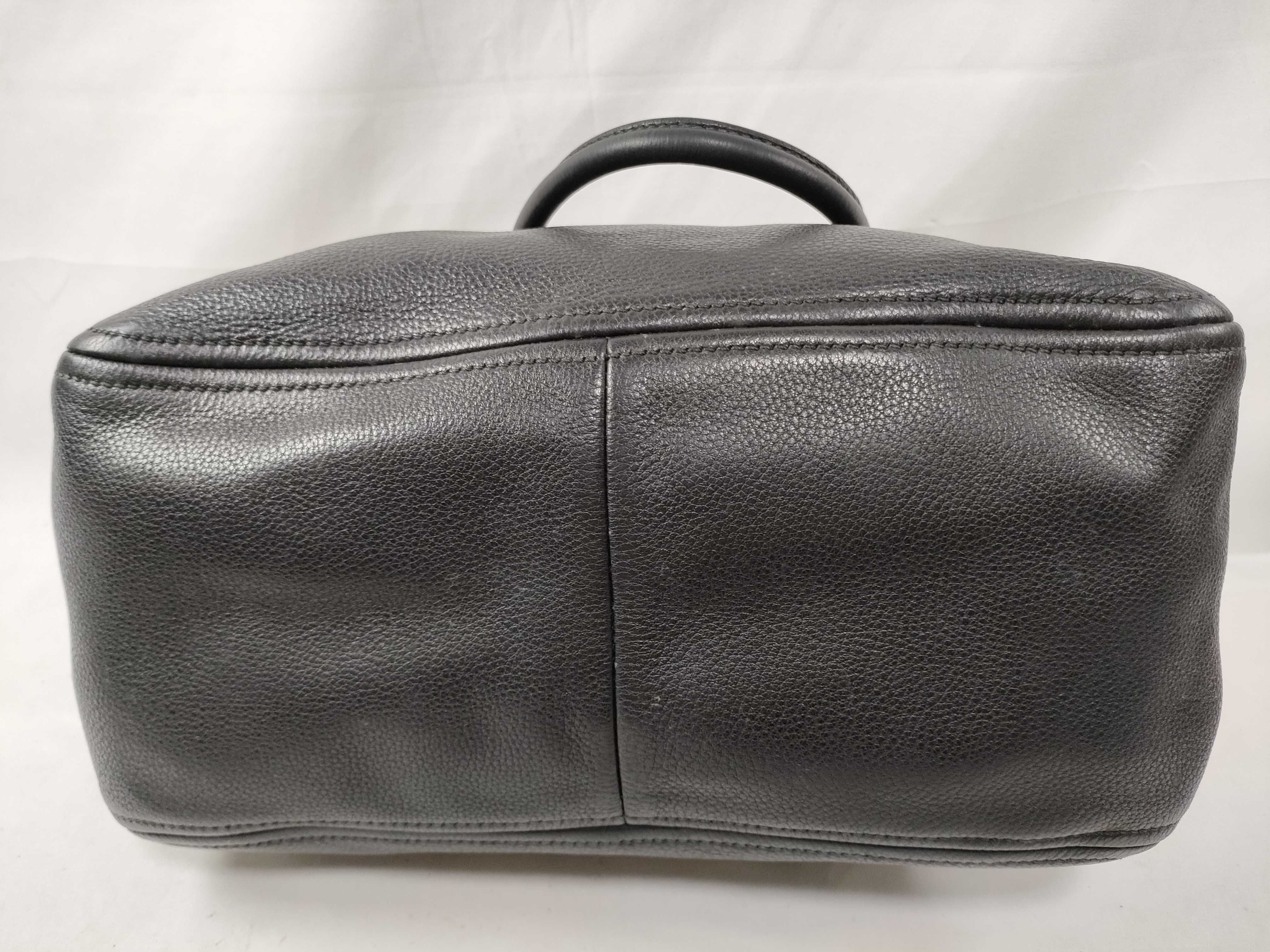 Leather 2-Way Handbag Black Handbag — view 9