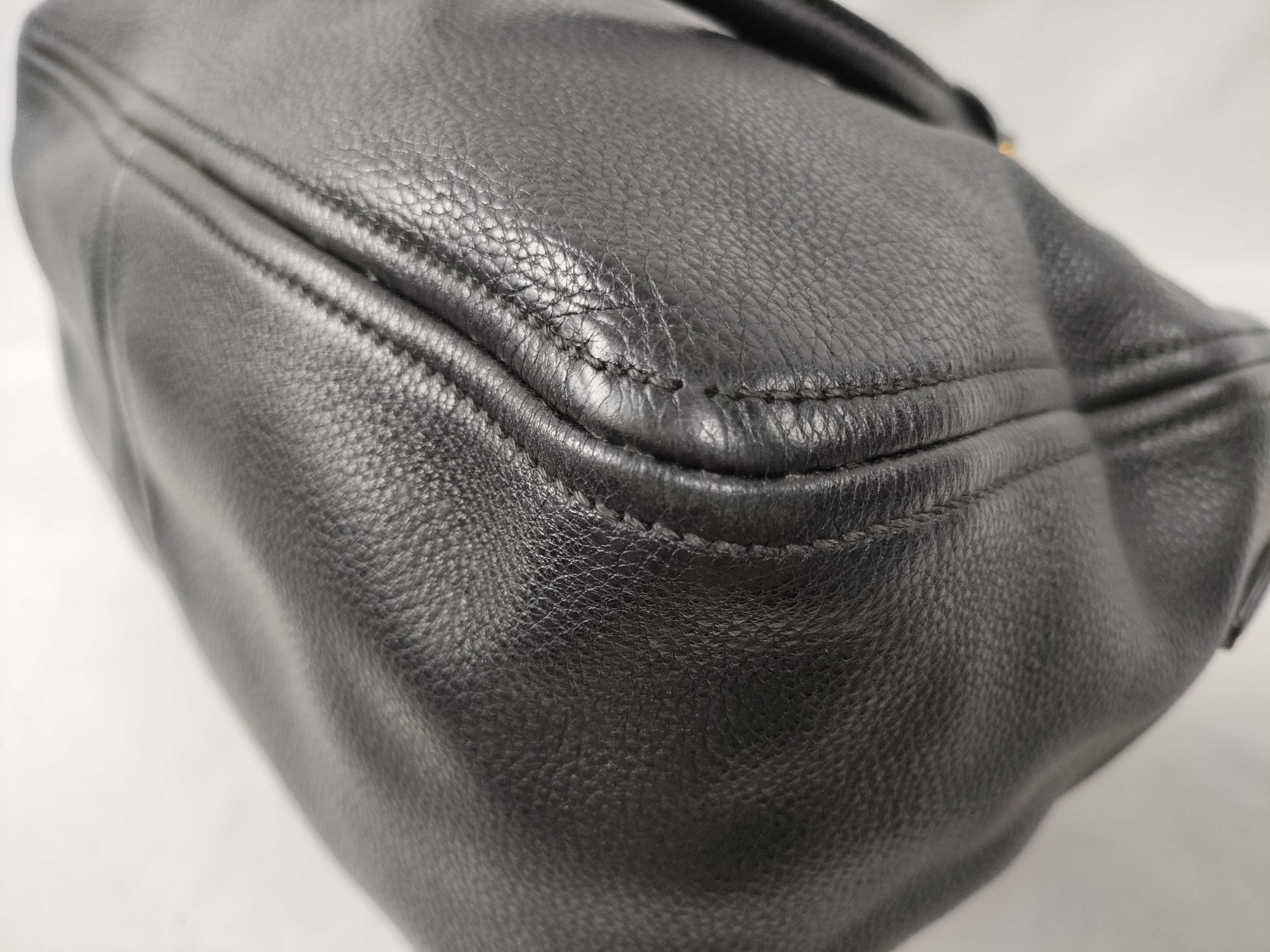 Leather 2-Way Handbag Black Handbag — view 10