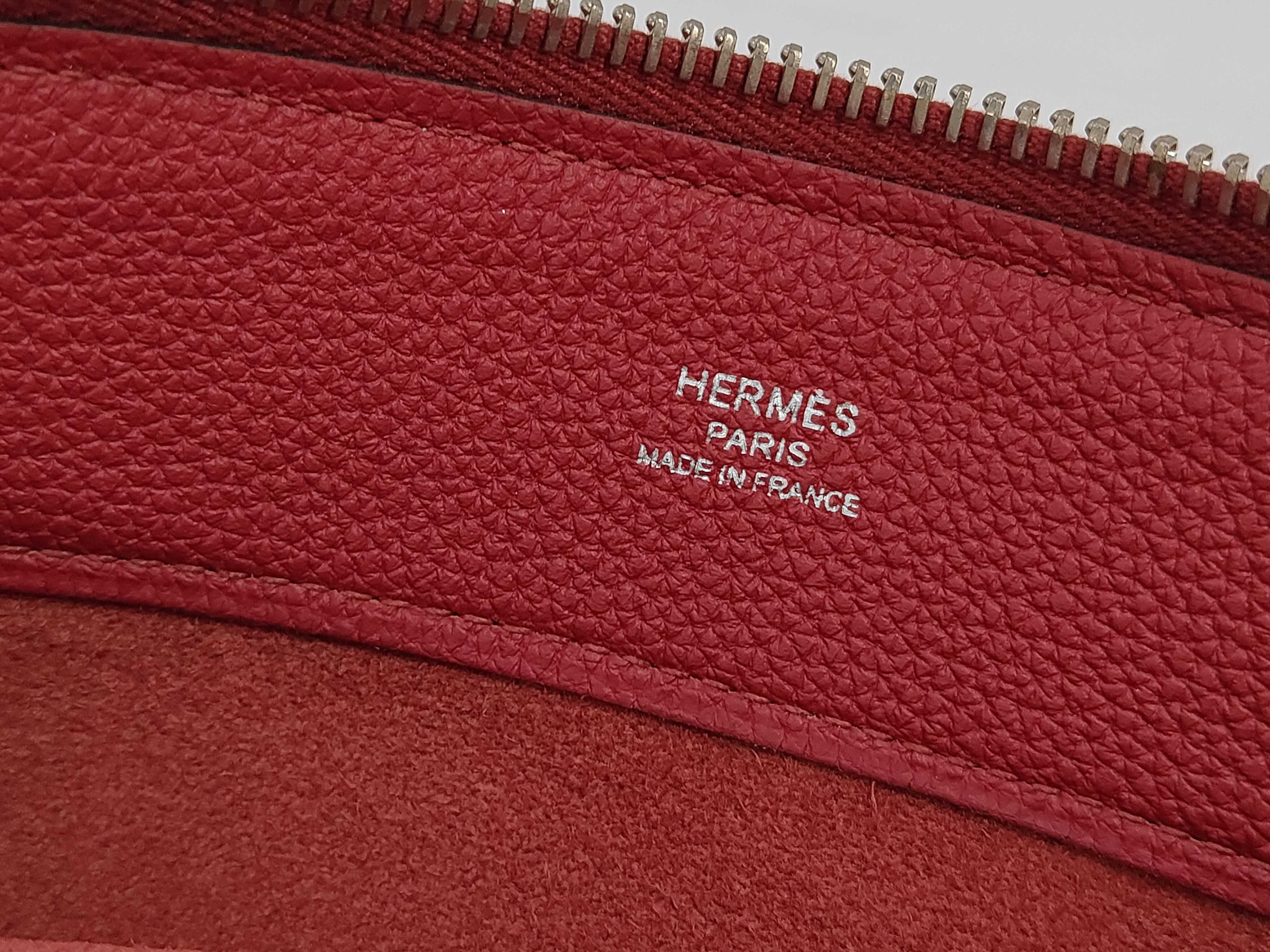 Clutch Bag, Taurillon Leather, Burgundy Bag — view 5