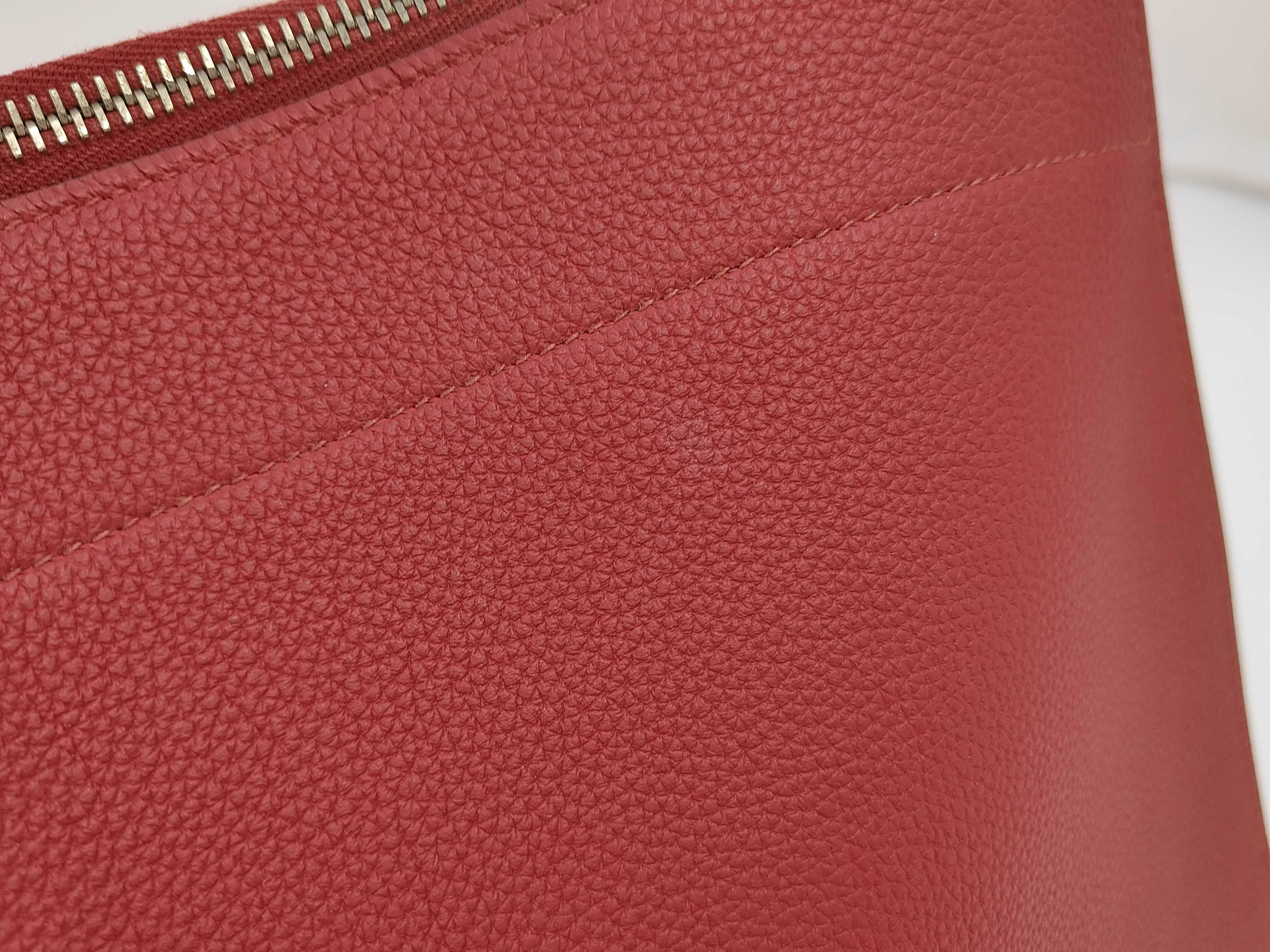 Clutch Bag, Taurillon Leather, Burgundy Bag — view 10