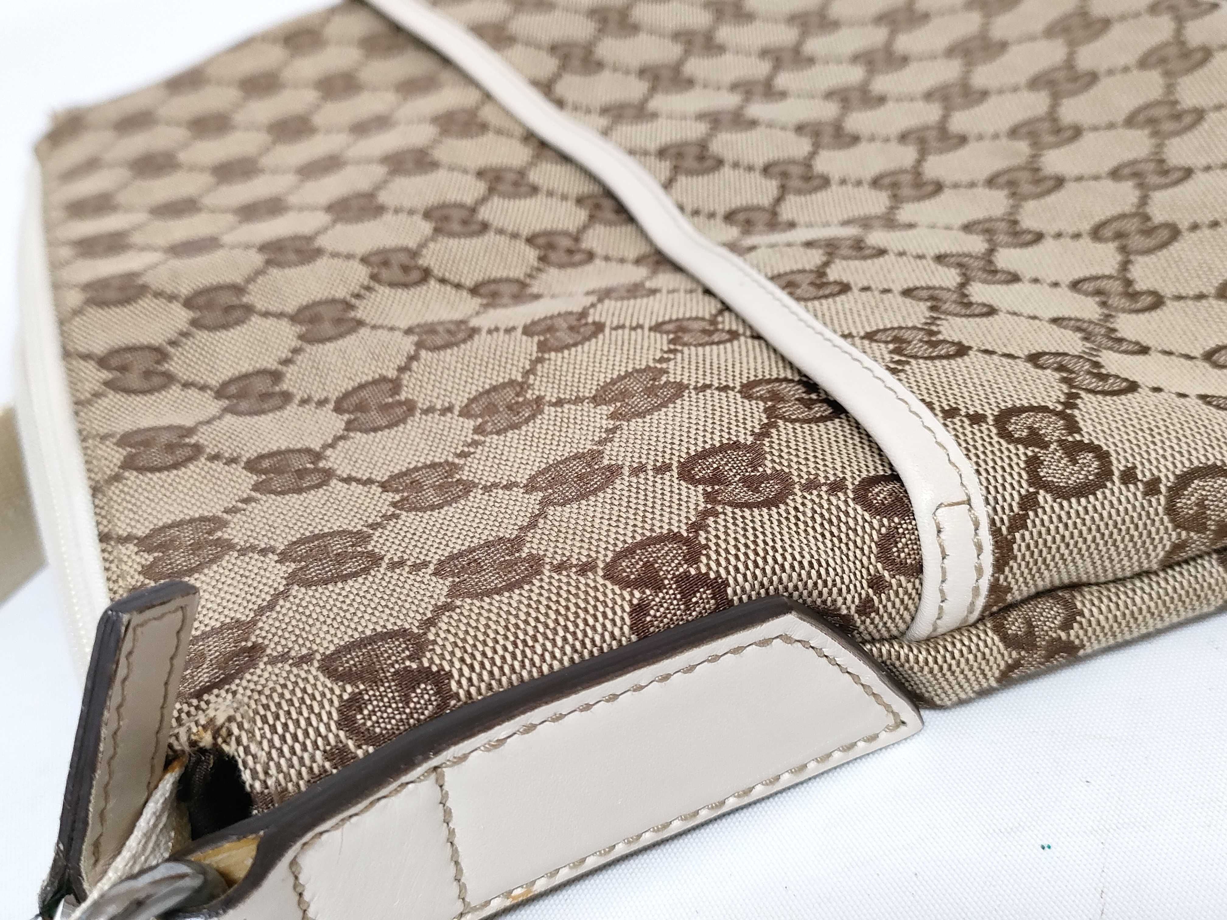 GG Canvas Shoulder Bag — view 14