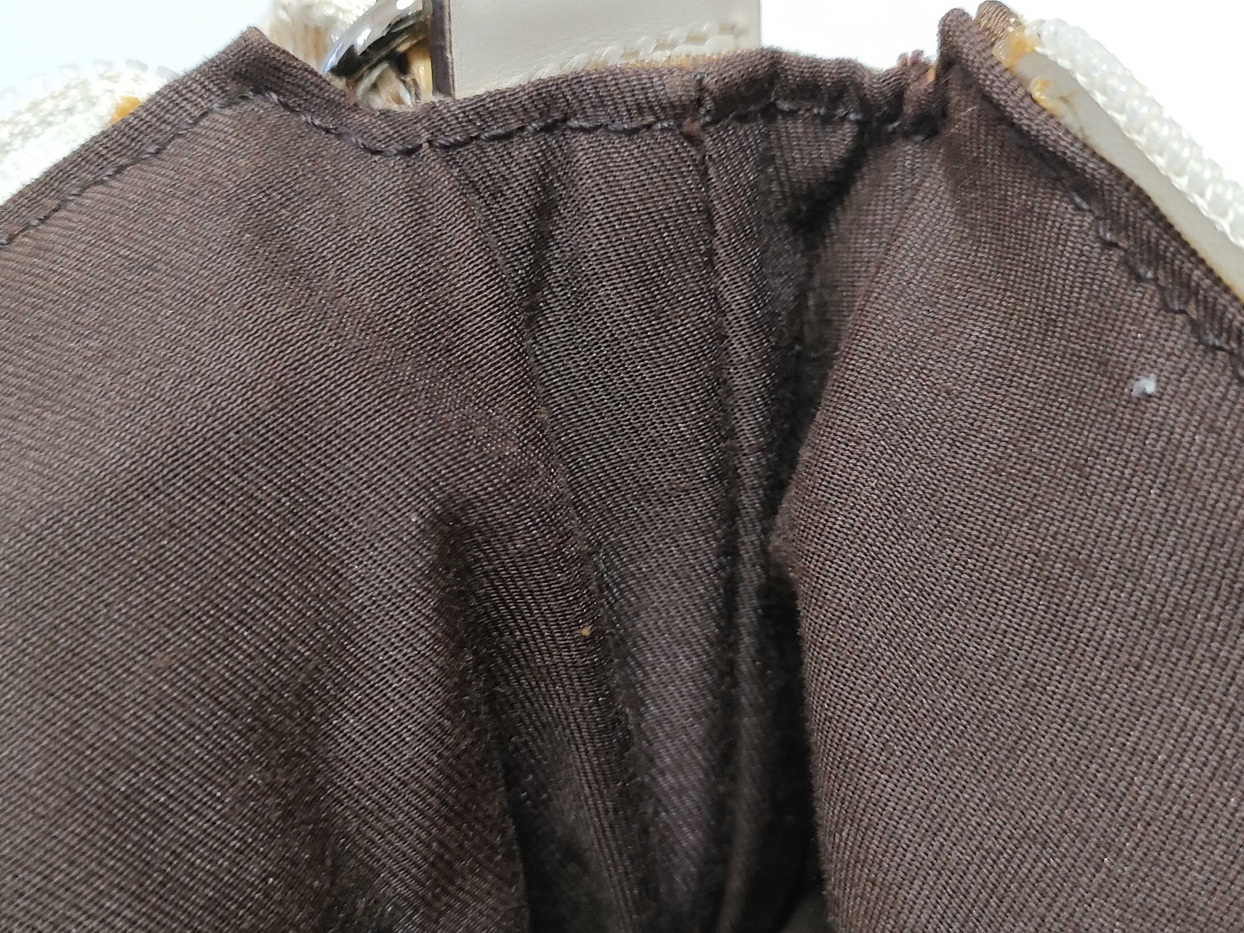 GG Canvas Shoulder Bag — view 9