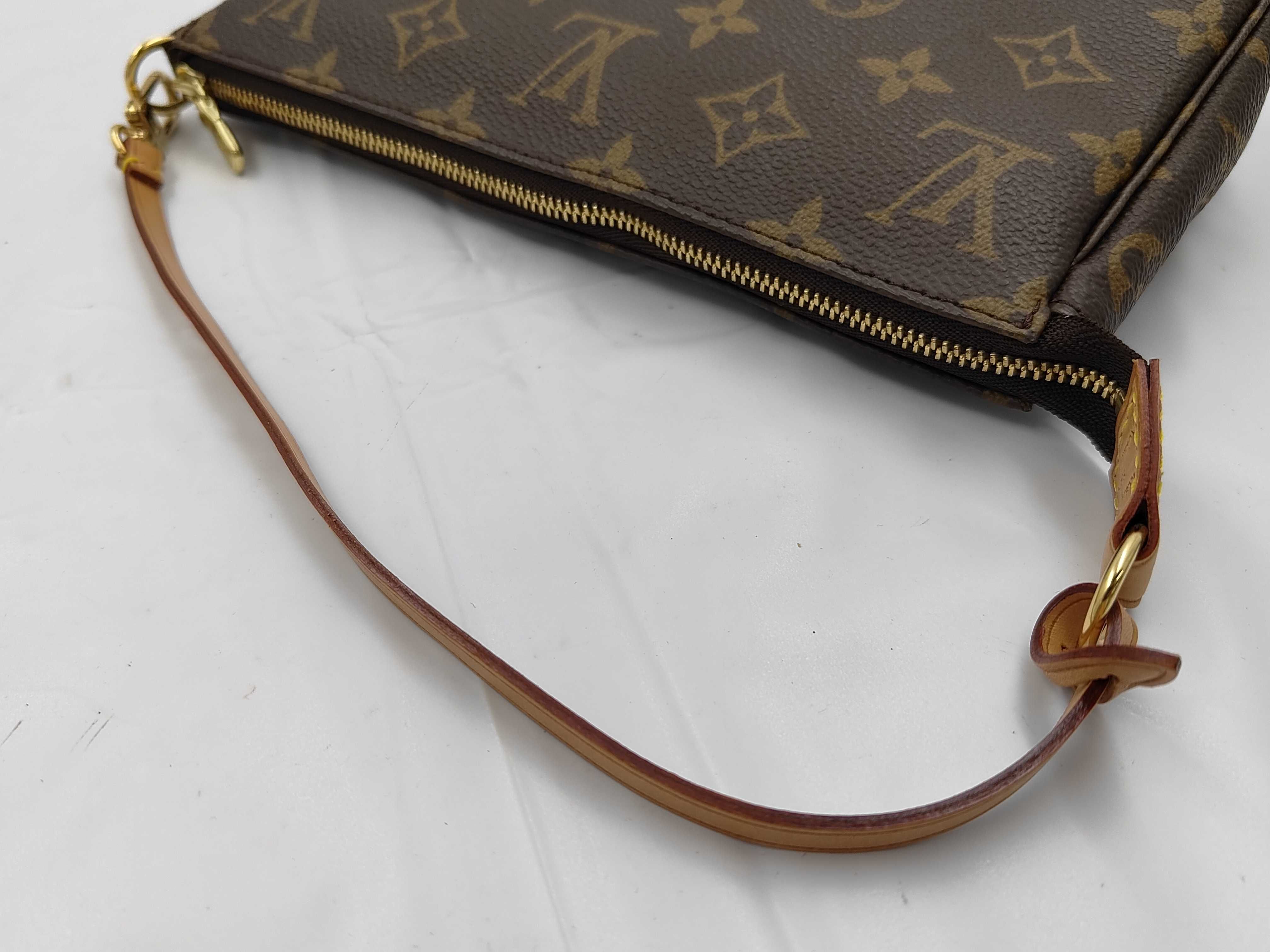 Monogram Accessoires Pouch — view 3