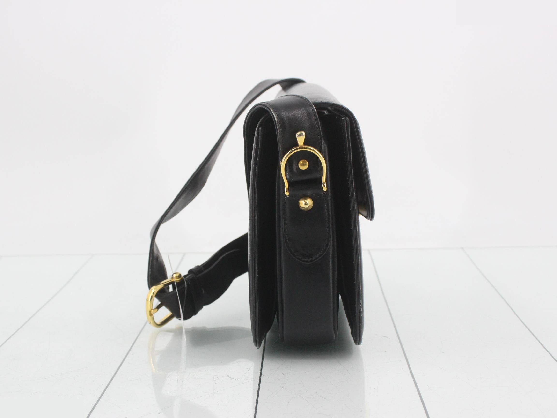 Vintage carriage hardware shoulder bag — view 4