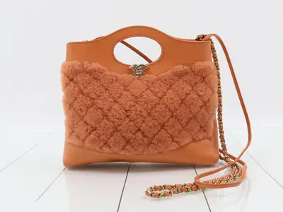 31 Matelassé Shoulder Bag