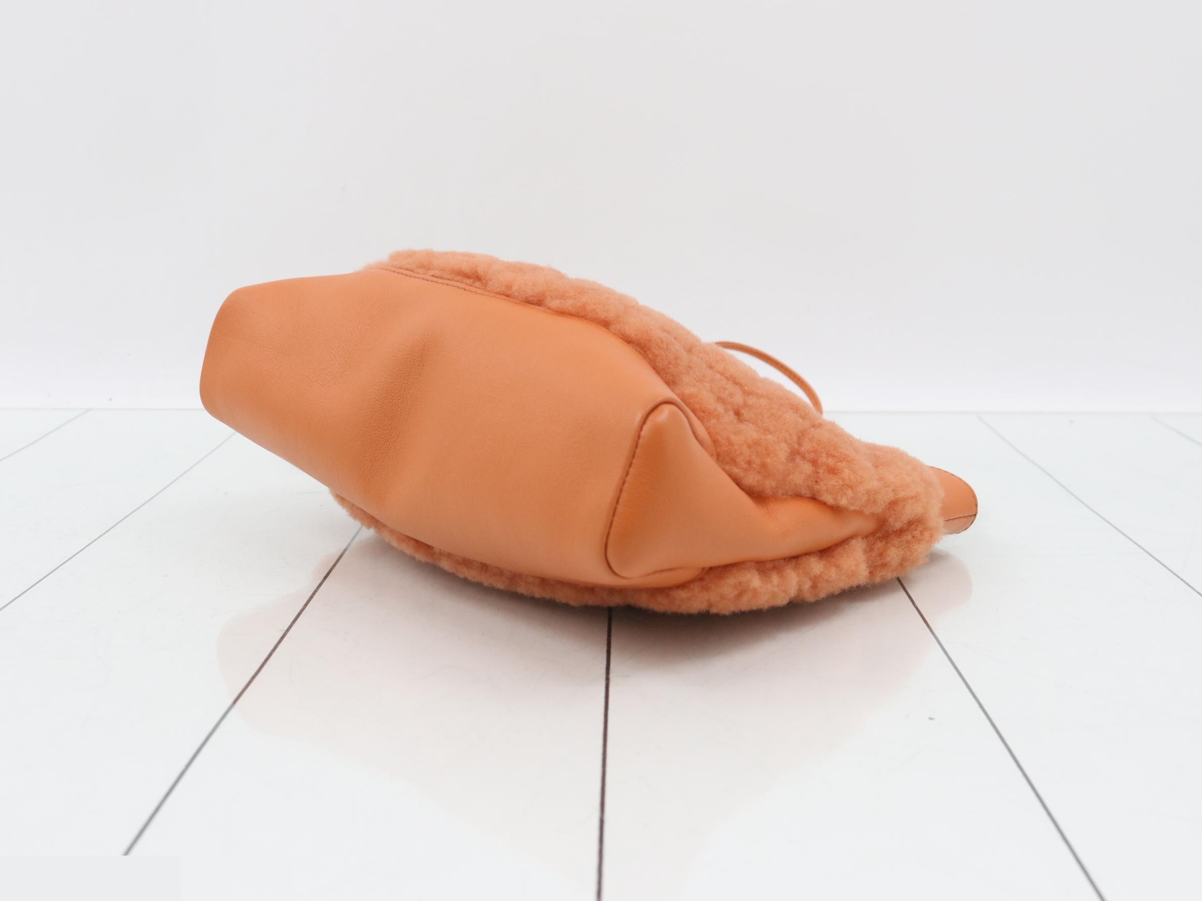 31 Matelassé Shoulder Bag — view 6