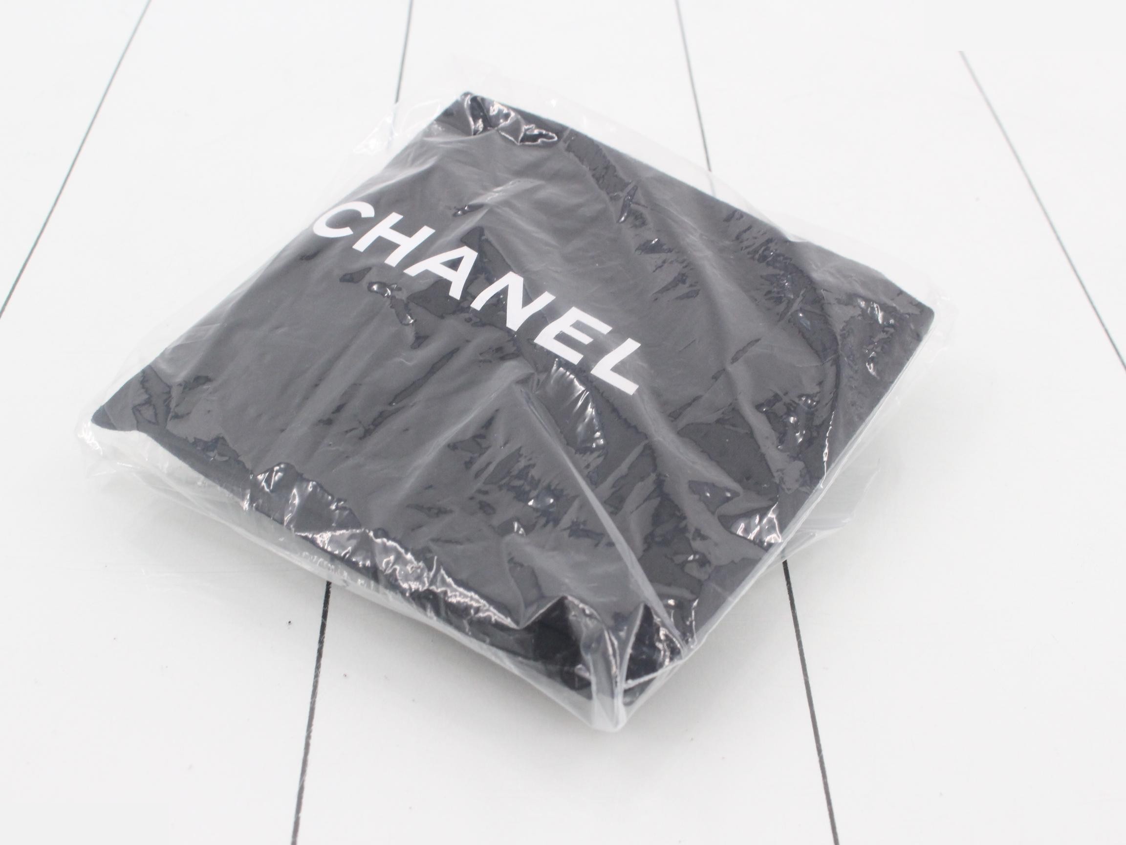 Matelassé Chain Handbag — view 7