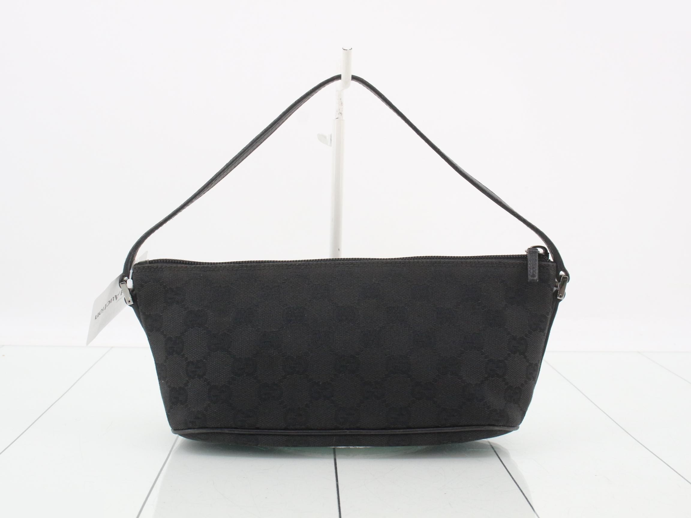 GG Canvas Accessoires Pouch — view 2