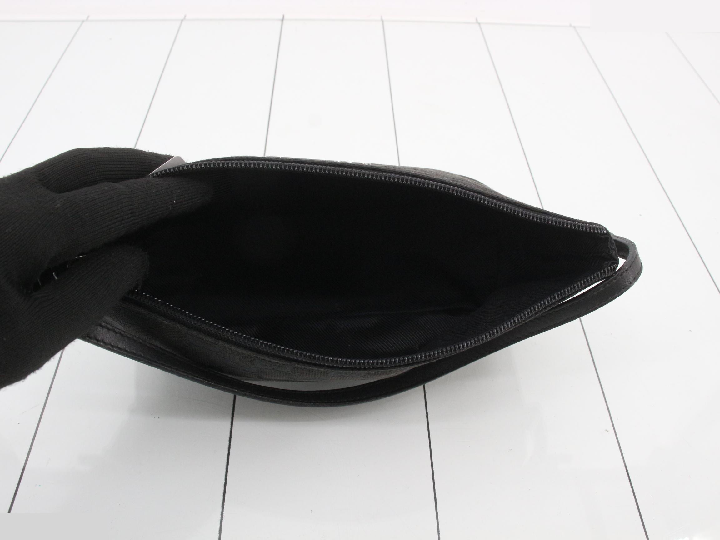GG Canvas Accessoires Pouch — view 4