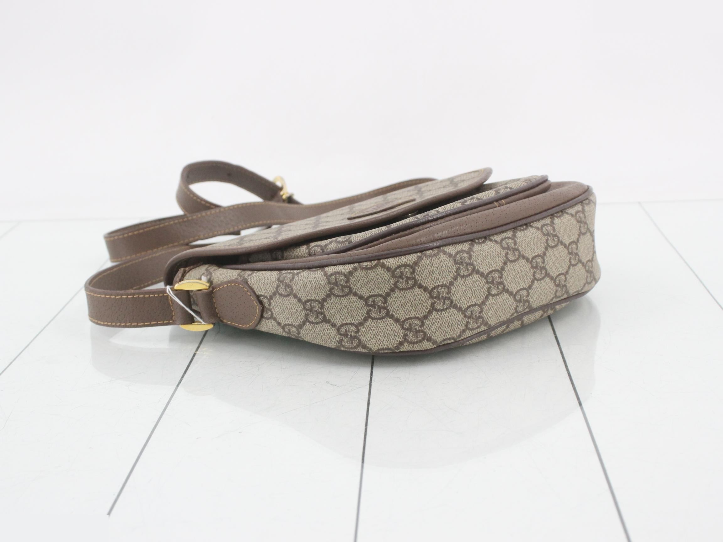 GG Supreme Shoulder Bag — view 5