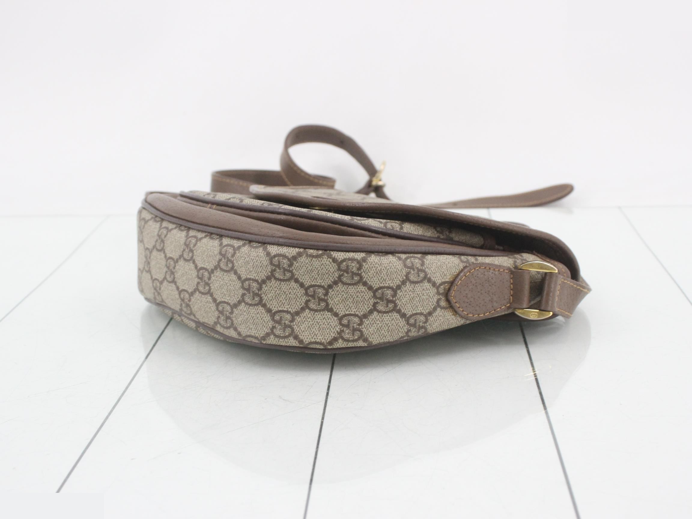 GG Supreme Shoulder Bag — view 6