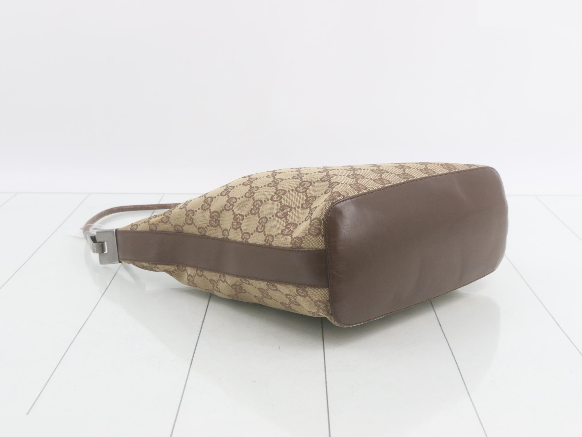 GG Canvas One-Shoulder Bag — view 5
