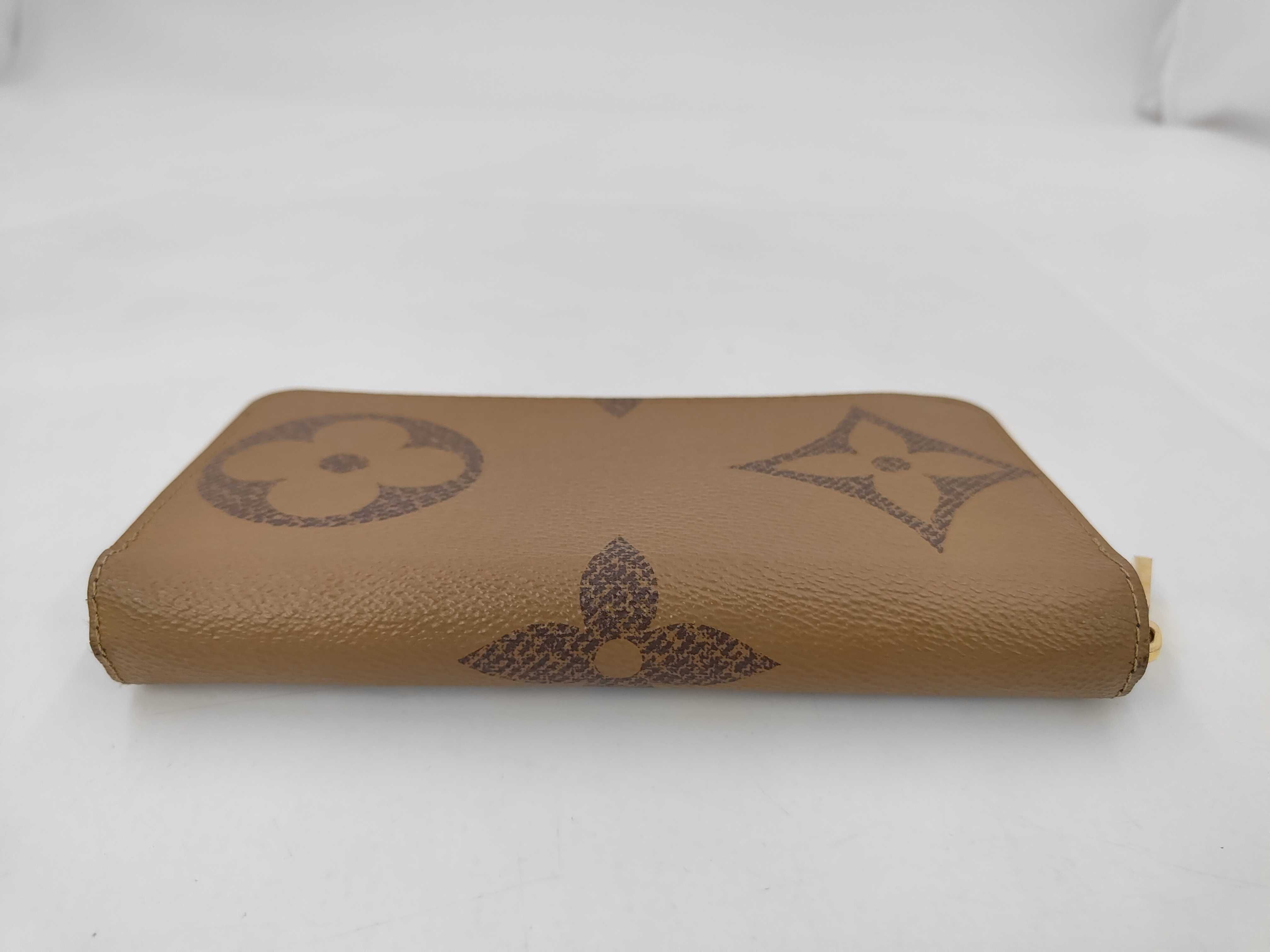 Giant Reverse Zippy Wallet with IC Chip — view 3