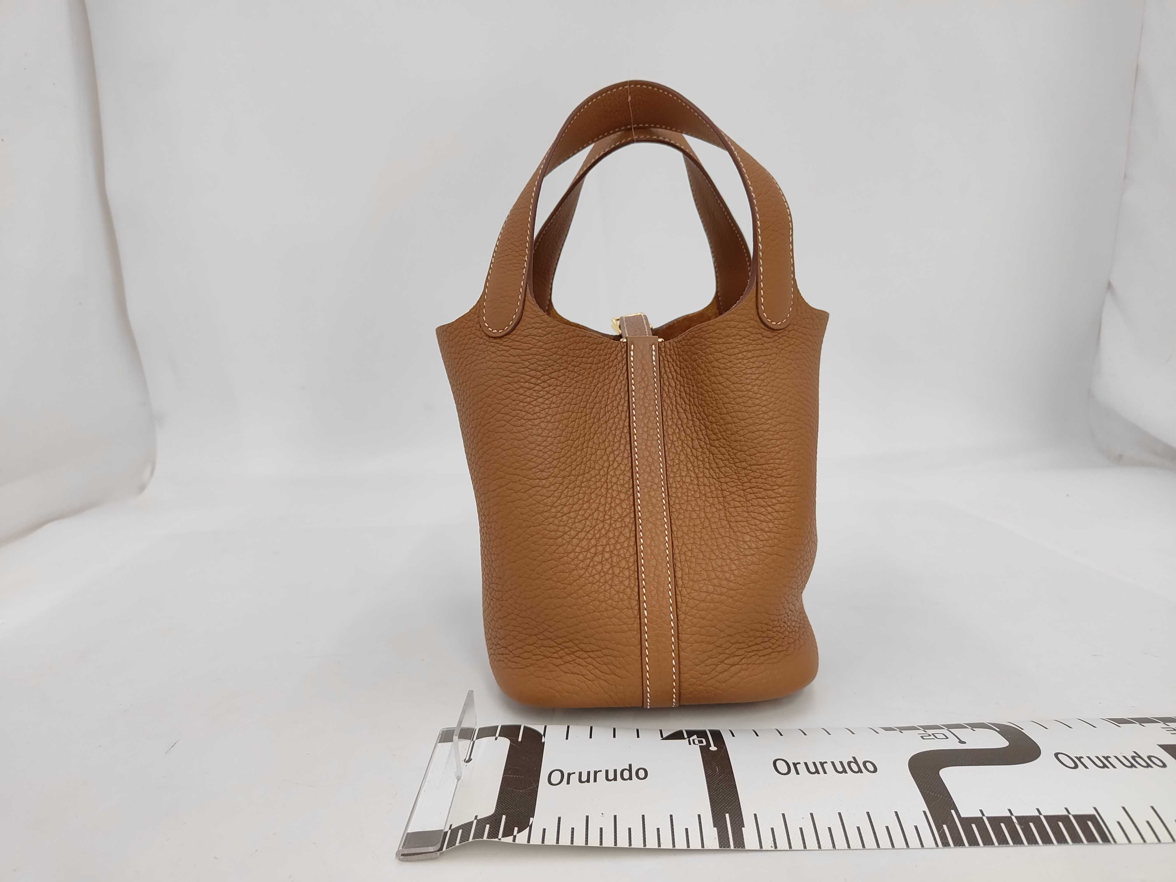 Picotin Lock 18 PM, Taurillon Clemence leather, gold hardware, Y: 2020, handbag — view 2