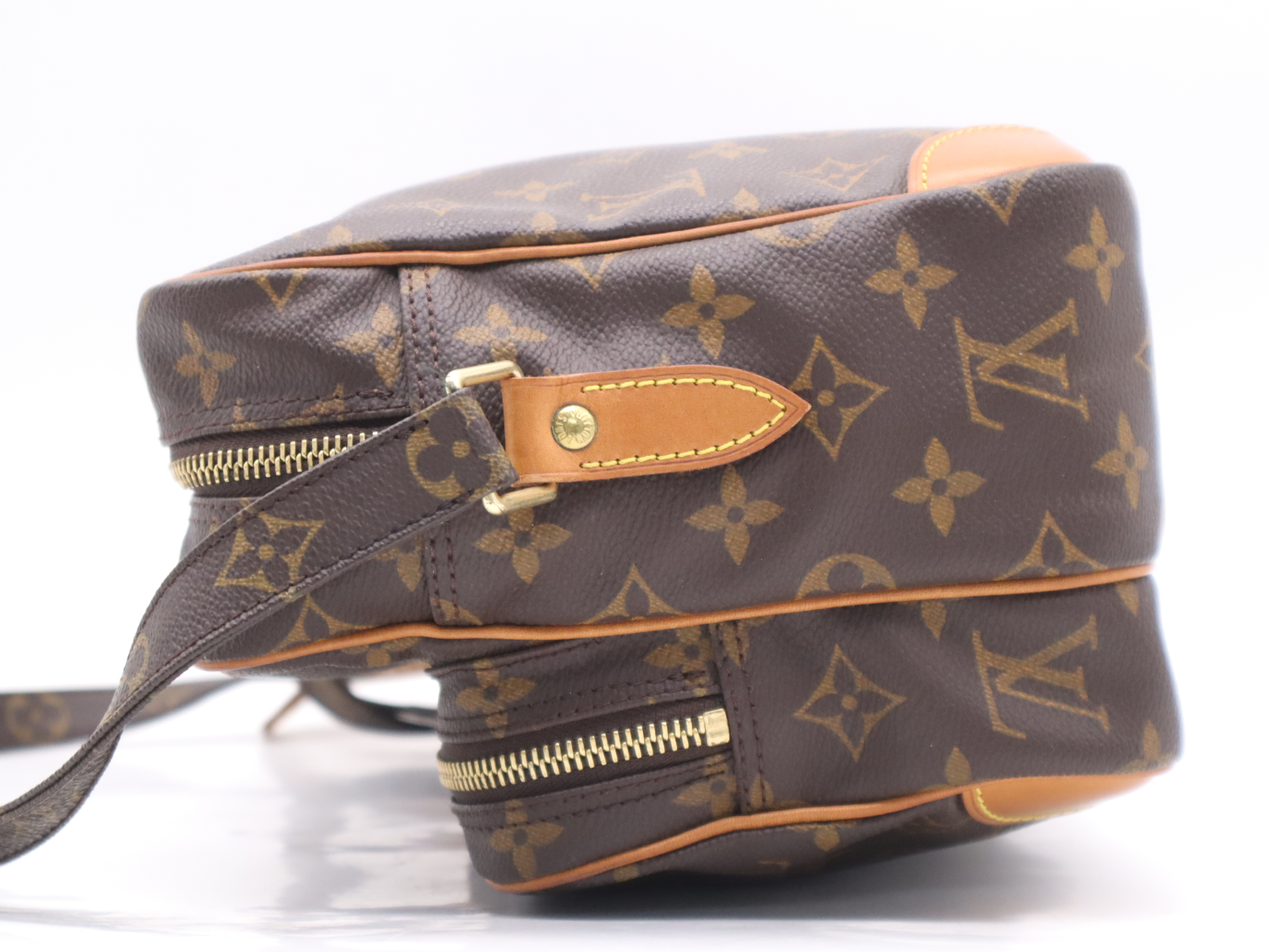 M45244 Monogram Nile Shoulder Bag — view 3