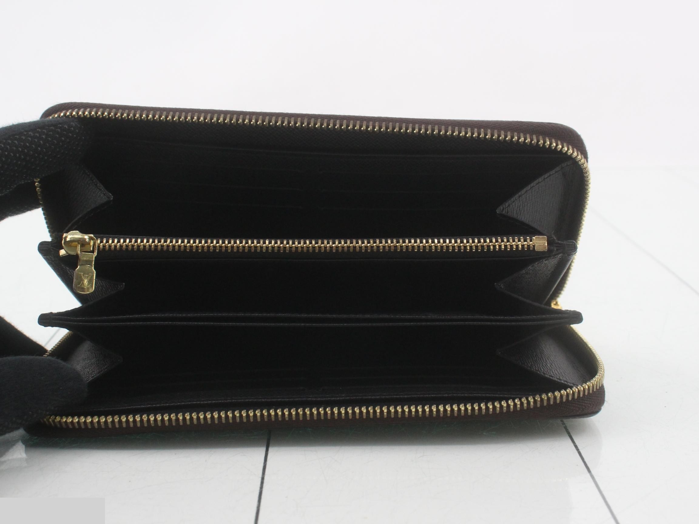 Zippy Wallet Monogram Giant Long Wallet — view 4