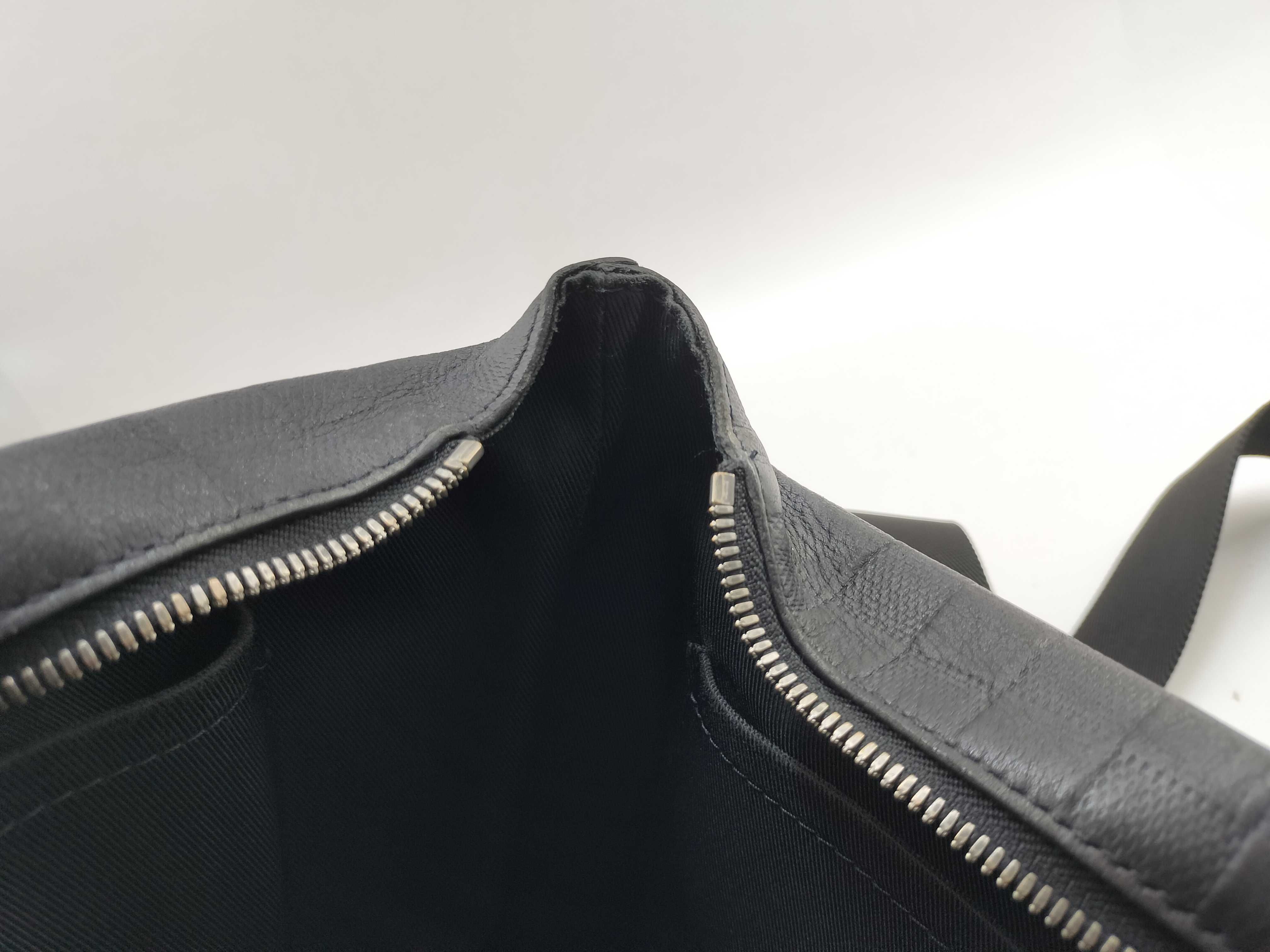 Damier Infini Vuitton Discovery Messenger Shoulder Bag — view 12
