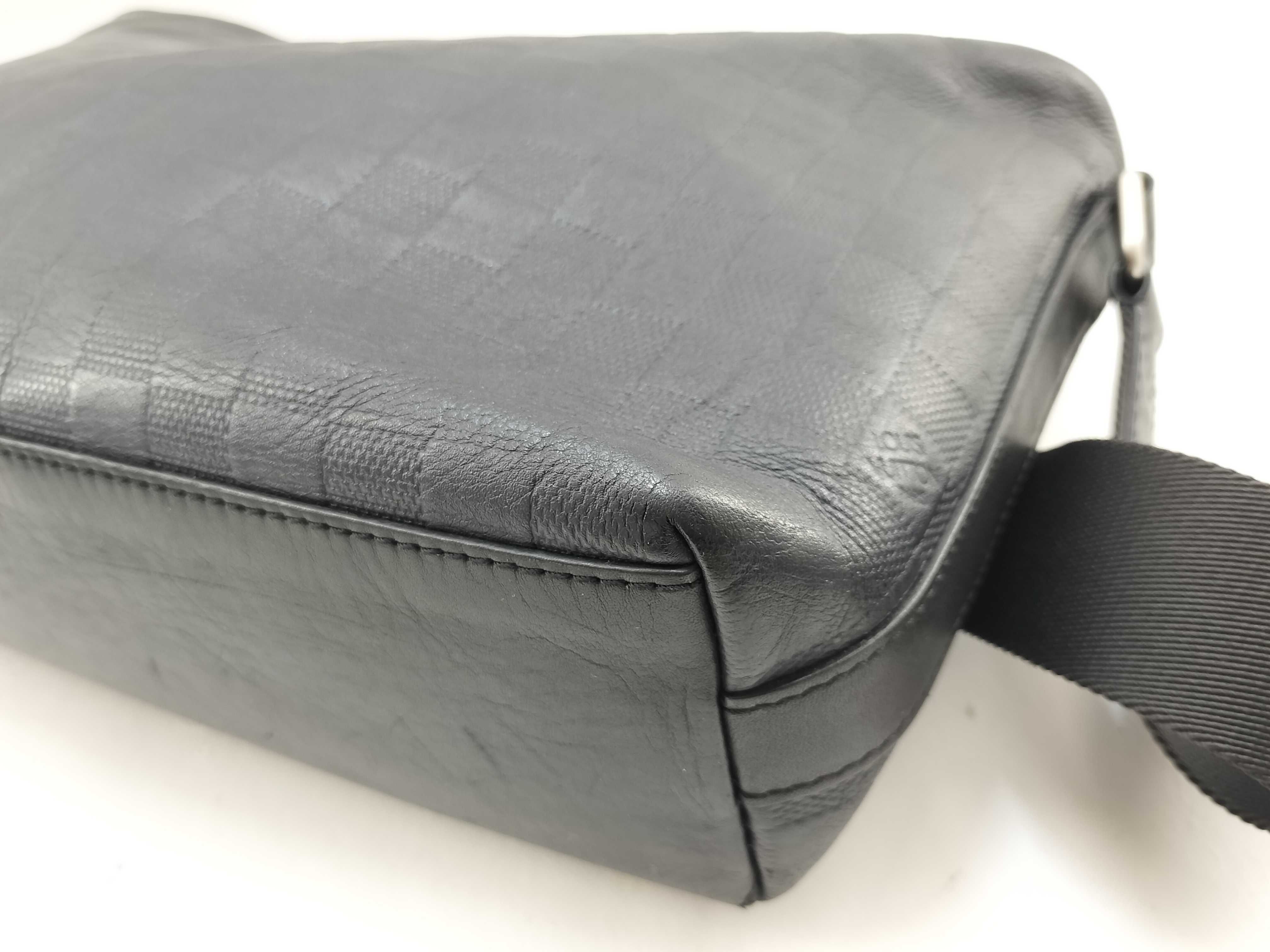 Damier Infini Vuitton Discovery Messenger Shoulder Bag — view 4