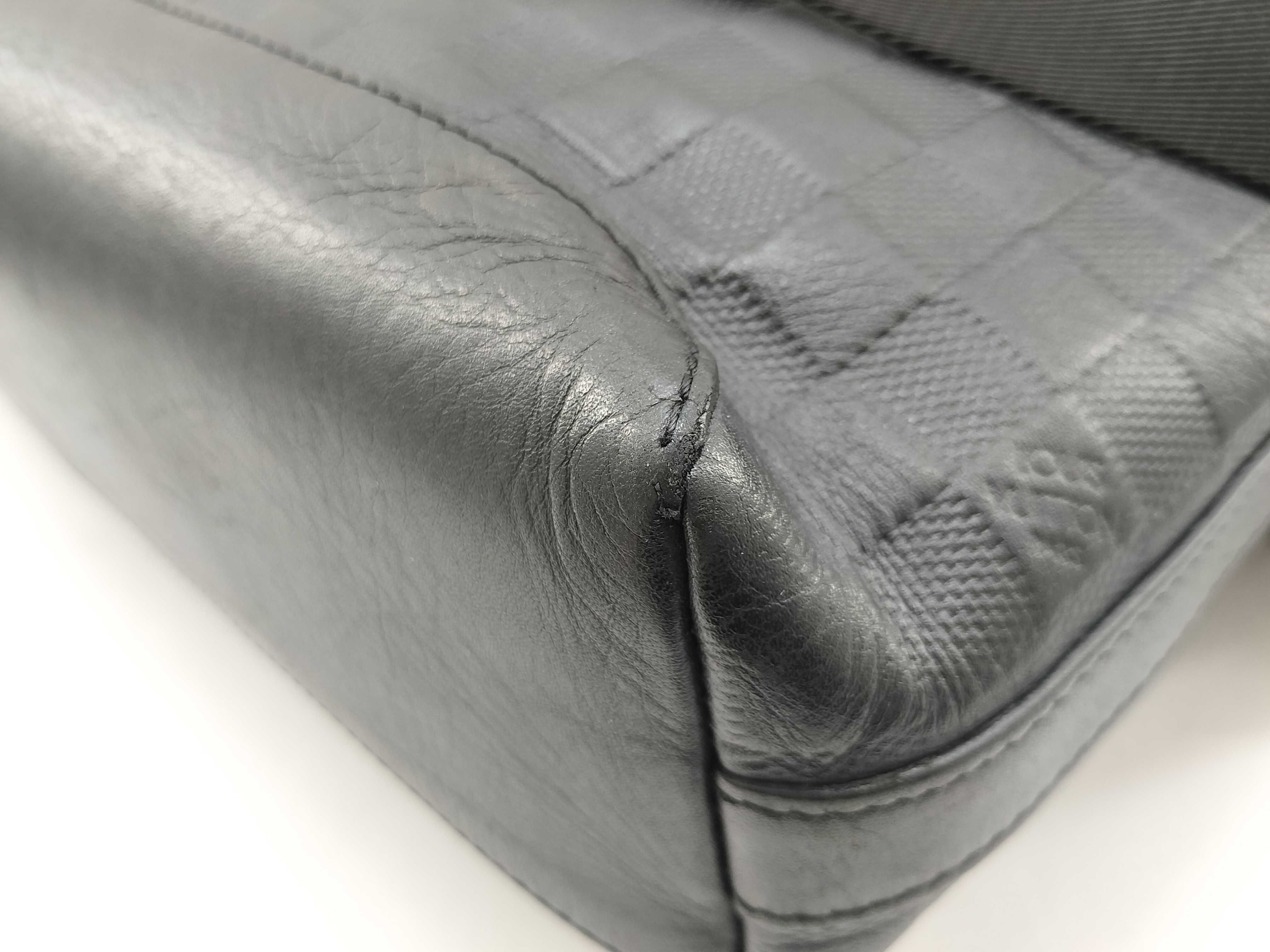 Damier Infini Vuitton Discovery Messenger Shoulder Bag — view 5