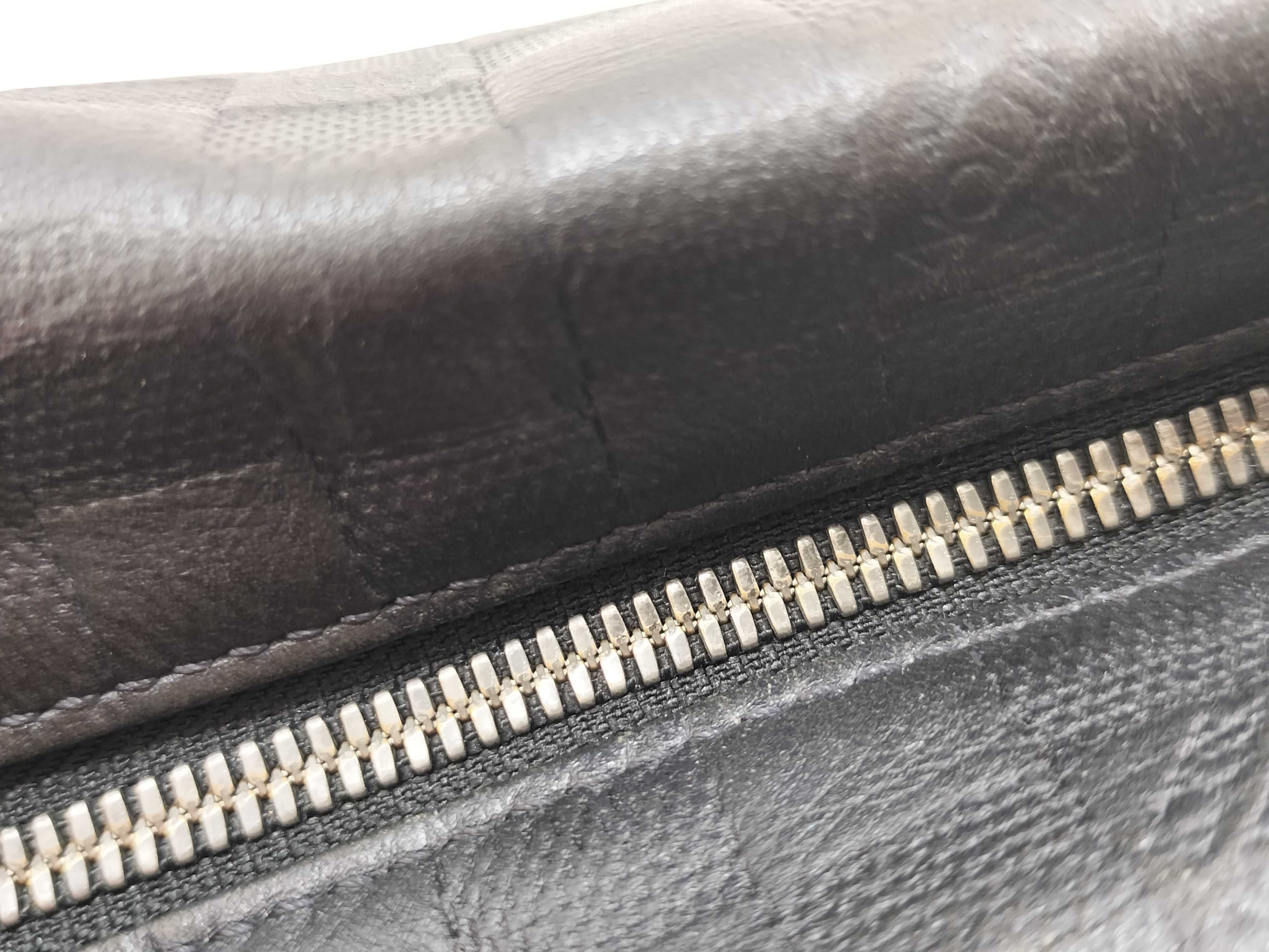 Damier Infini Vuitton Discovery Messenger Shoulder Bag — view 10