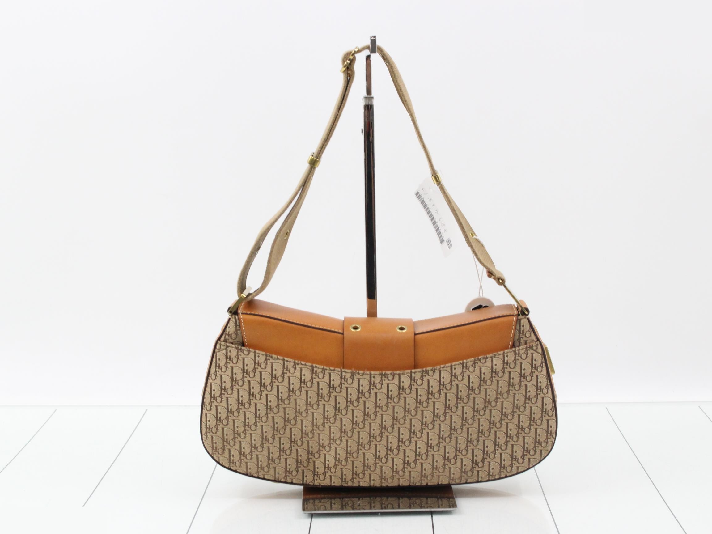 Trotter Street Chic Shoulder Bag — view 2