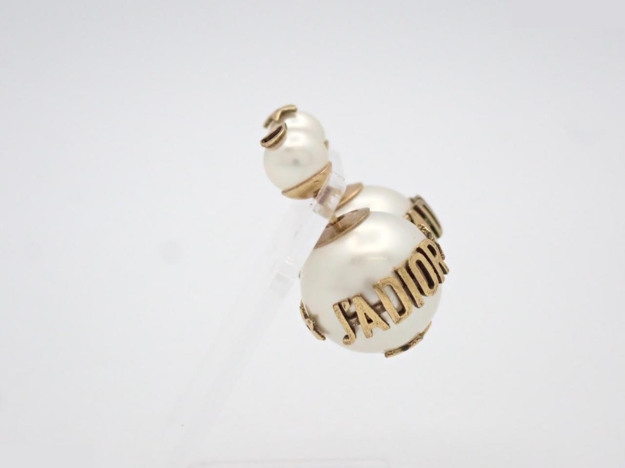 gold — view 3