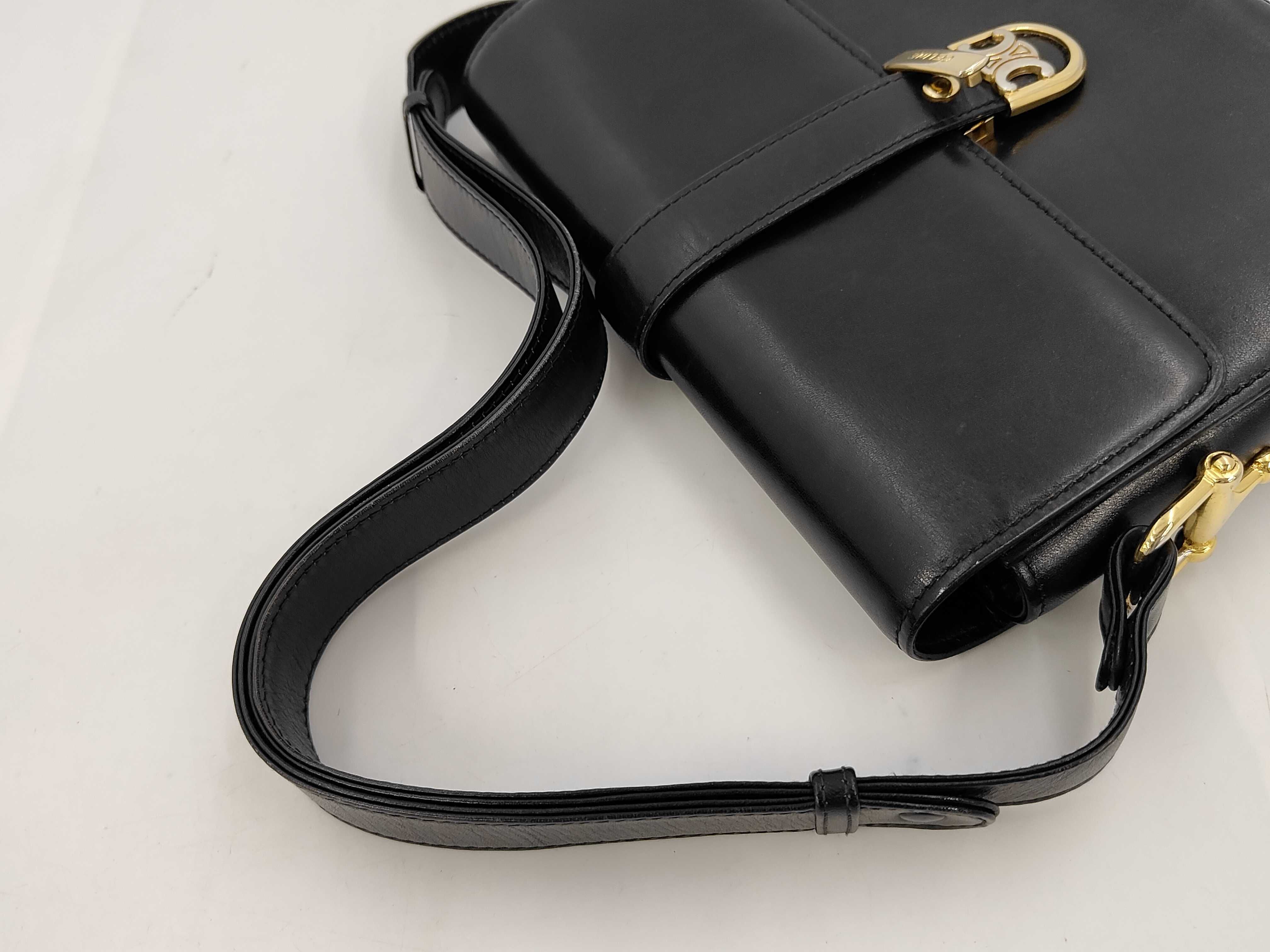 Black D02 Triomphe Leather Shoulder Bag — view 3