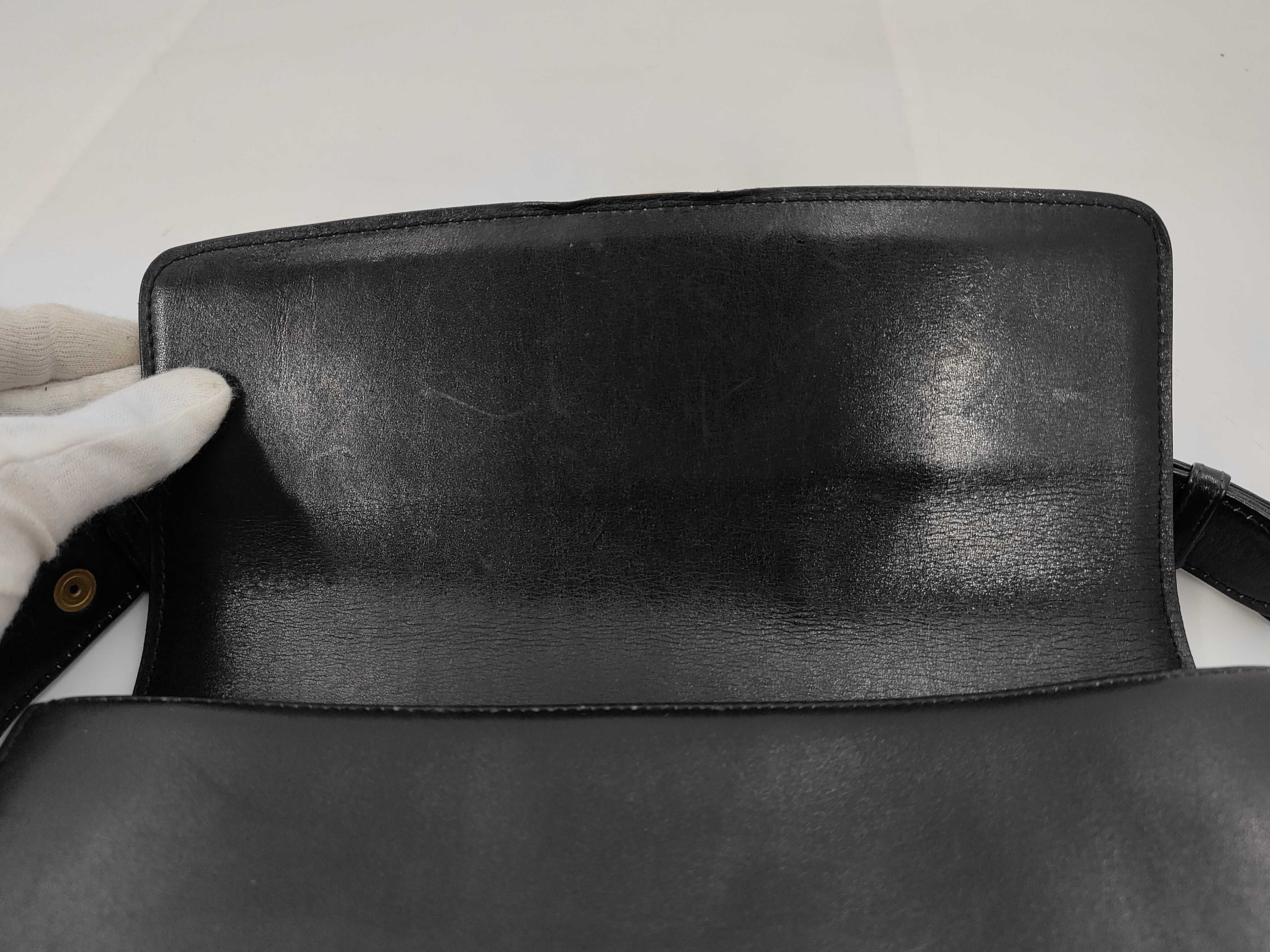 Black D02 Triomphe Leather Shoulder Bag — view 8