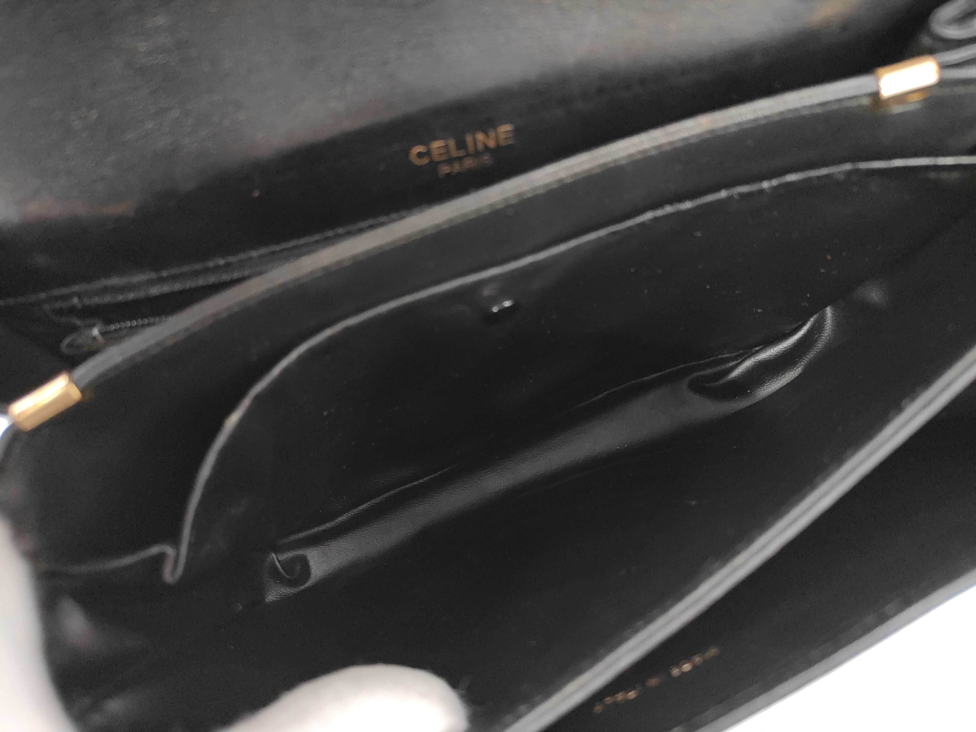 Black D02 Triomphe Leather Shoulder Bag — view 9