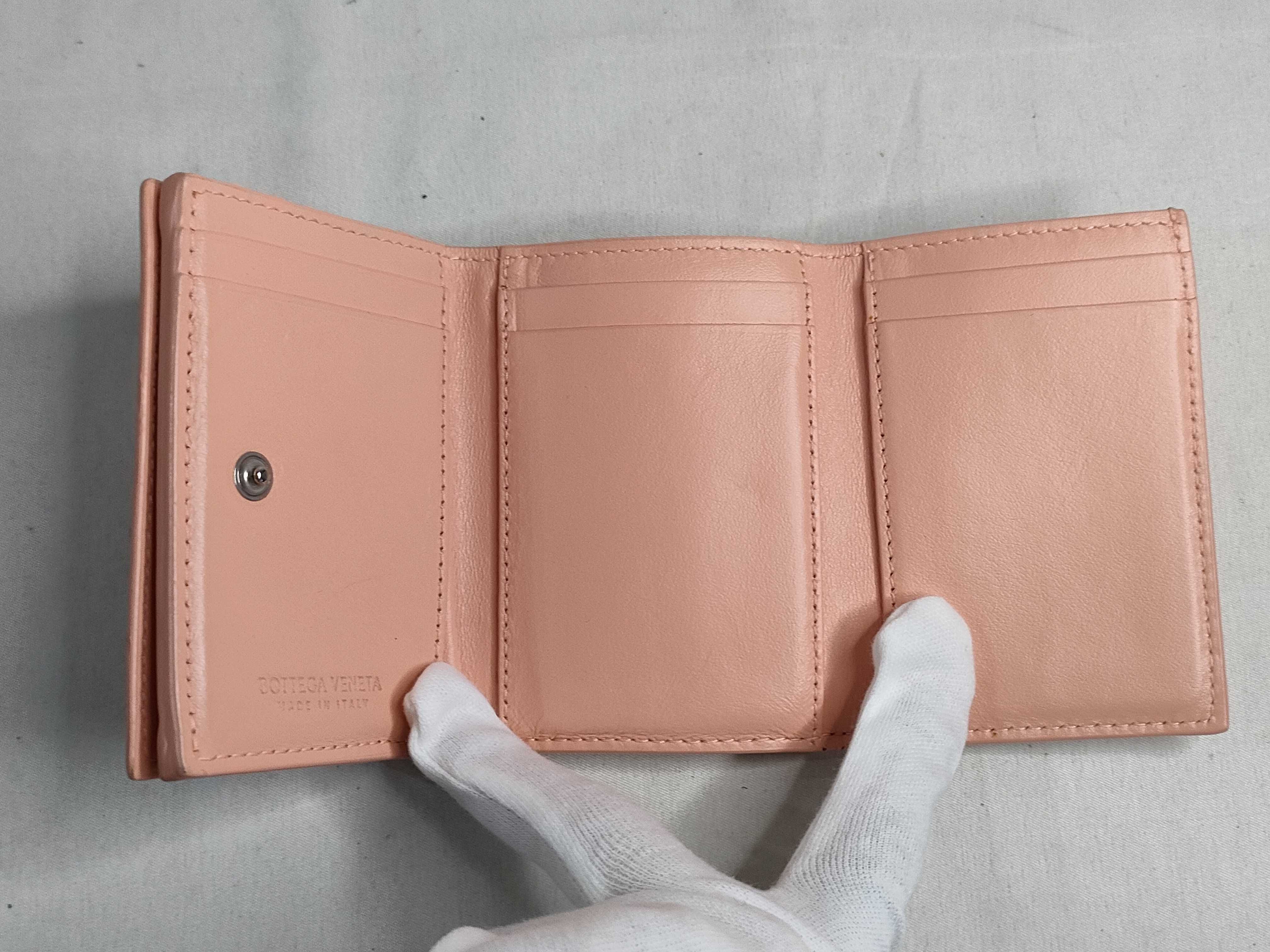 Intrecciato Bi-fold Wallet with Double Snap Closure — view 7